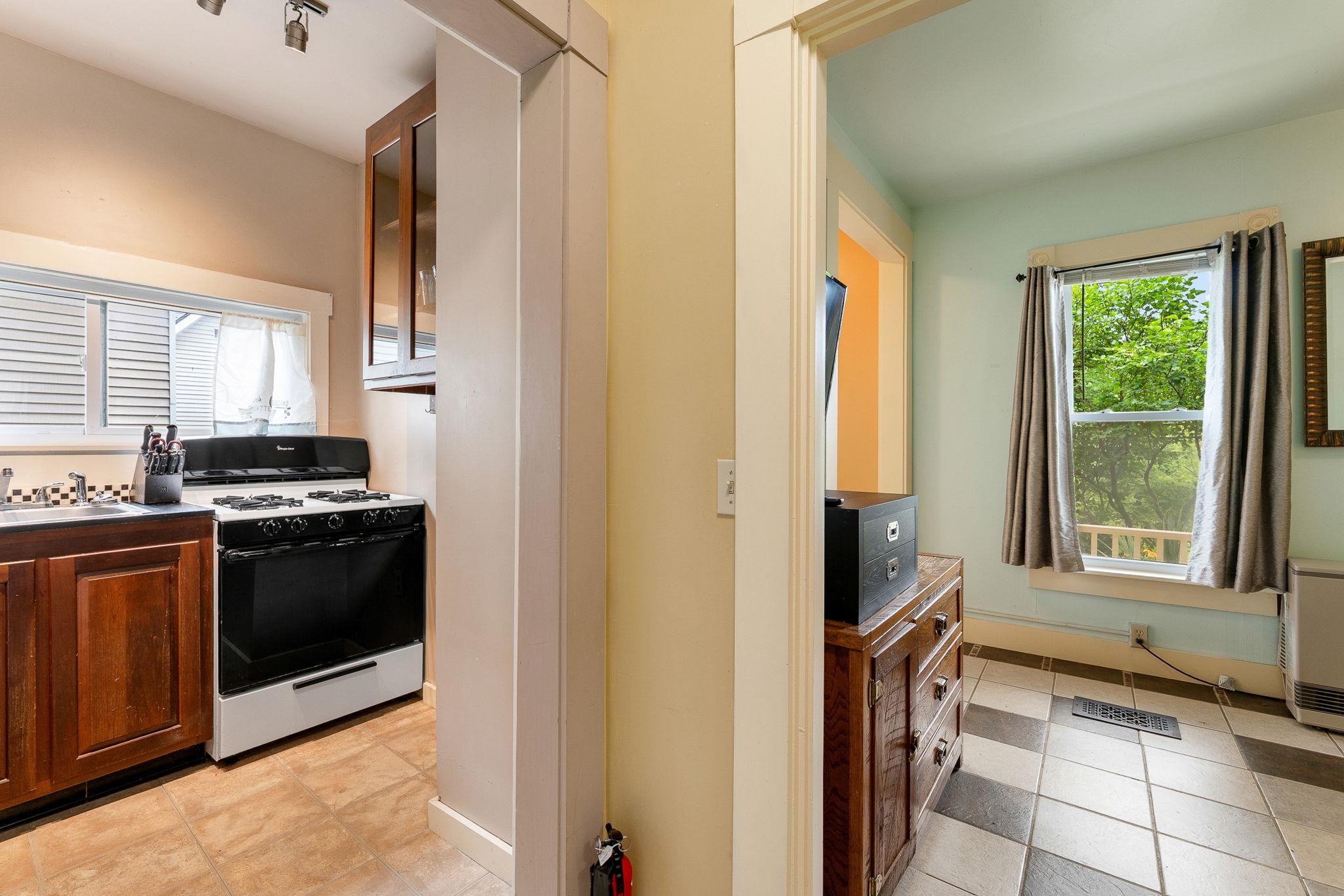 97 Berlin Street Property Photo 37