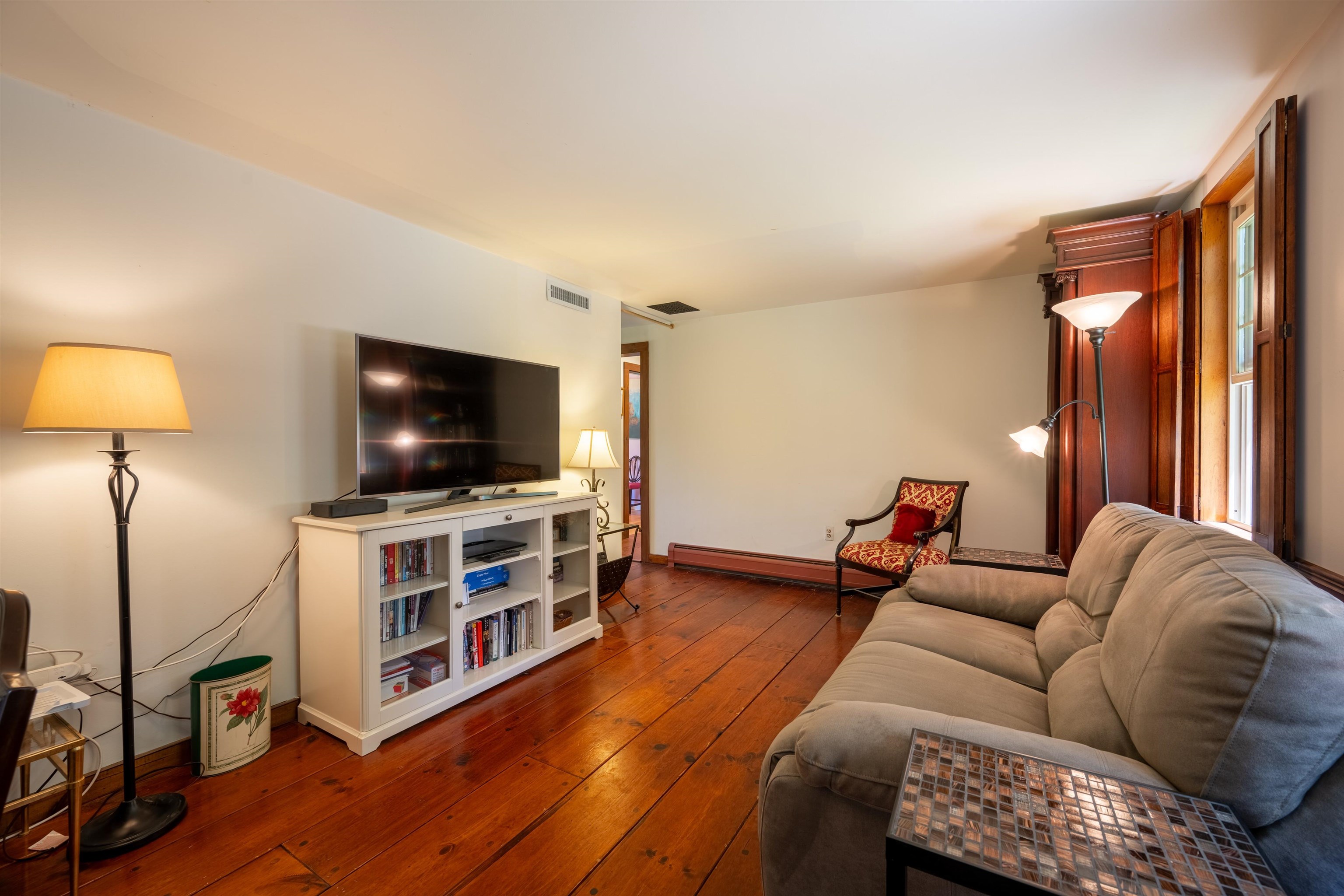 7 High Street Property Photo 33
