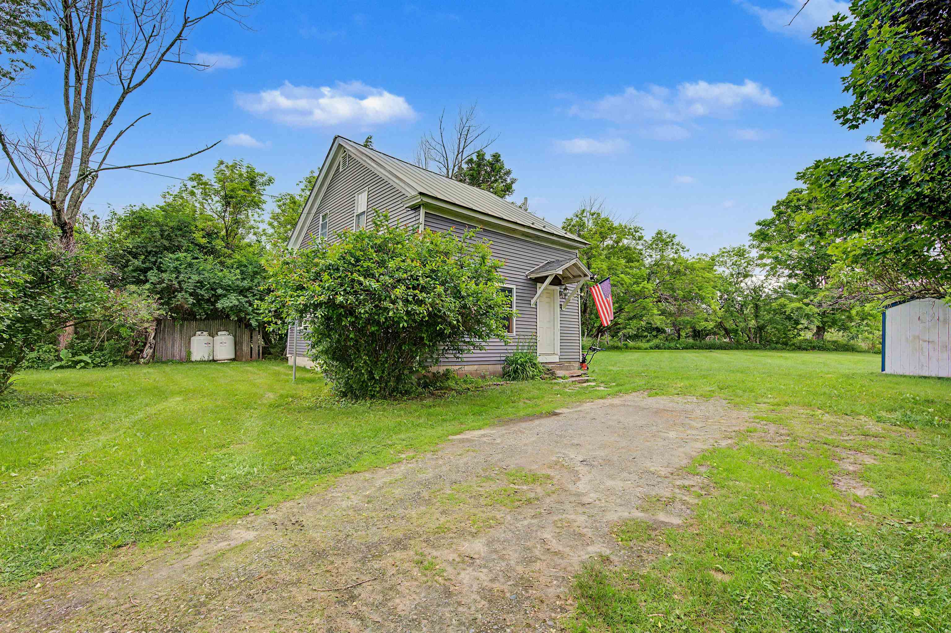 893 2nd Nh Turnpike Property Photo 1