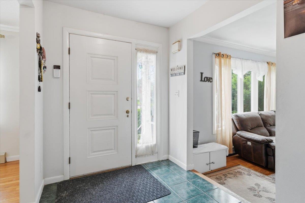 22 Redwood Terrace Property Photo 5