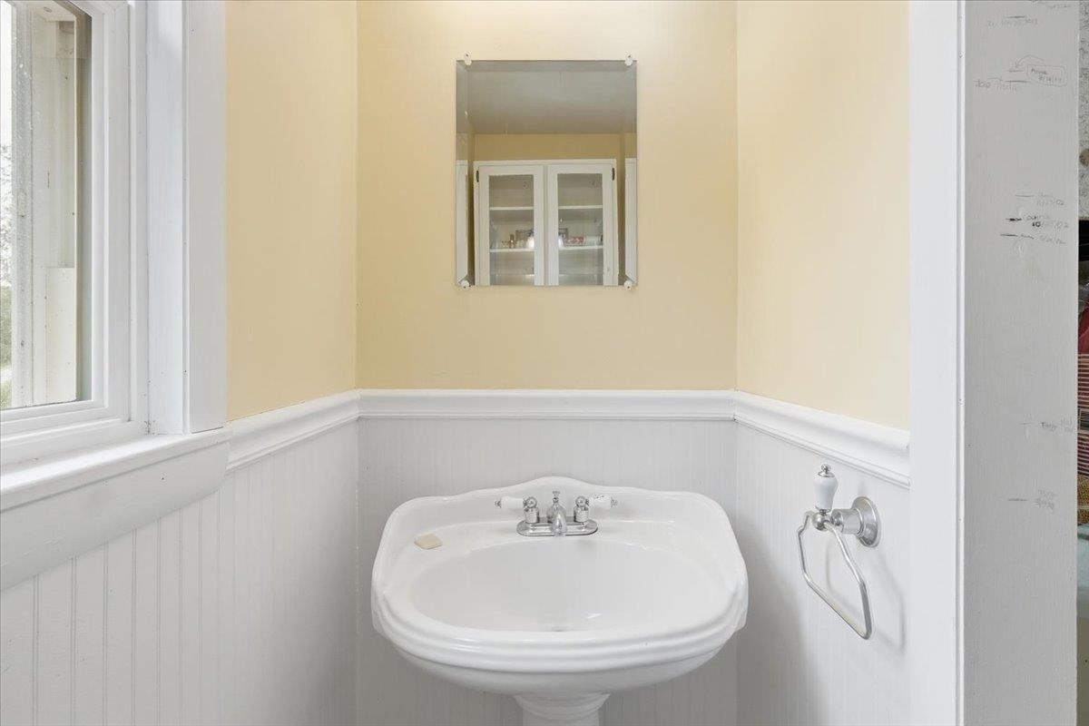 22 Redwood Terrace Property Photo 12