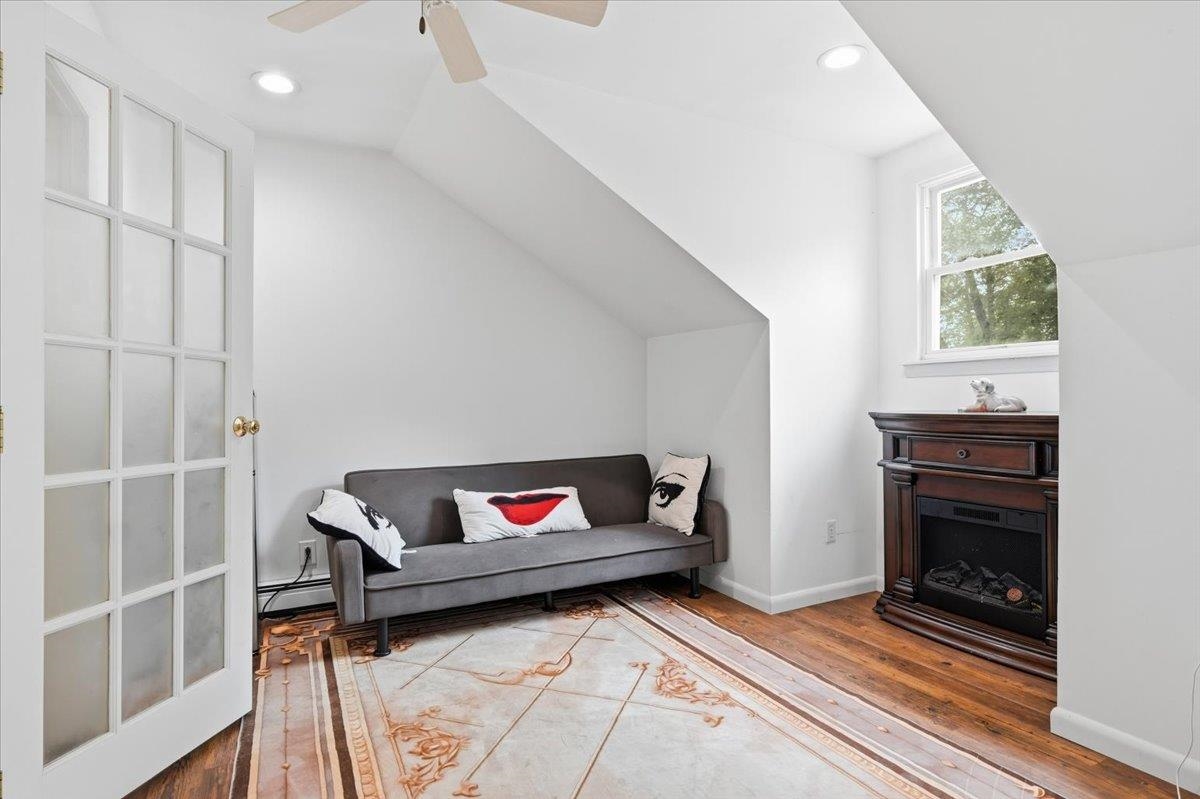 22 Redwood Terrace Property Photo 25