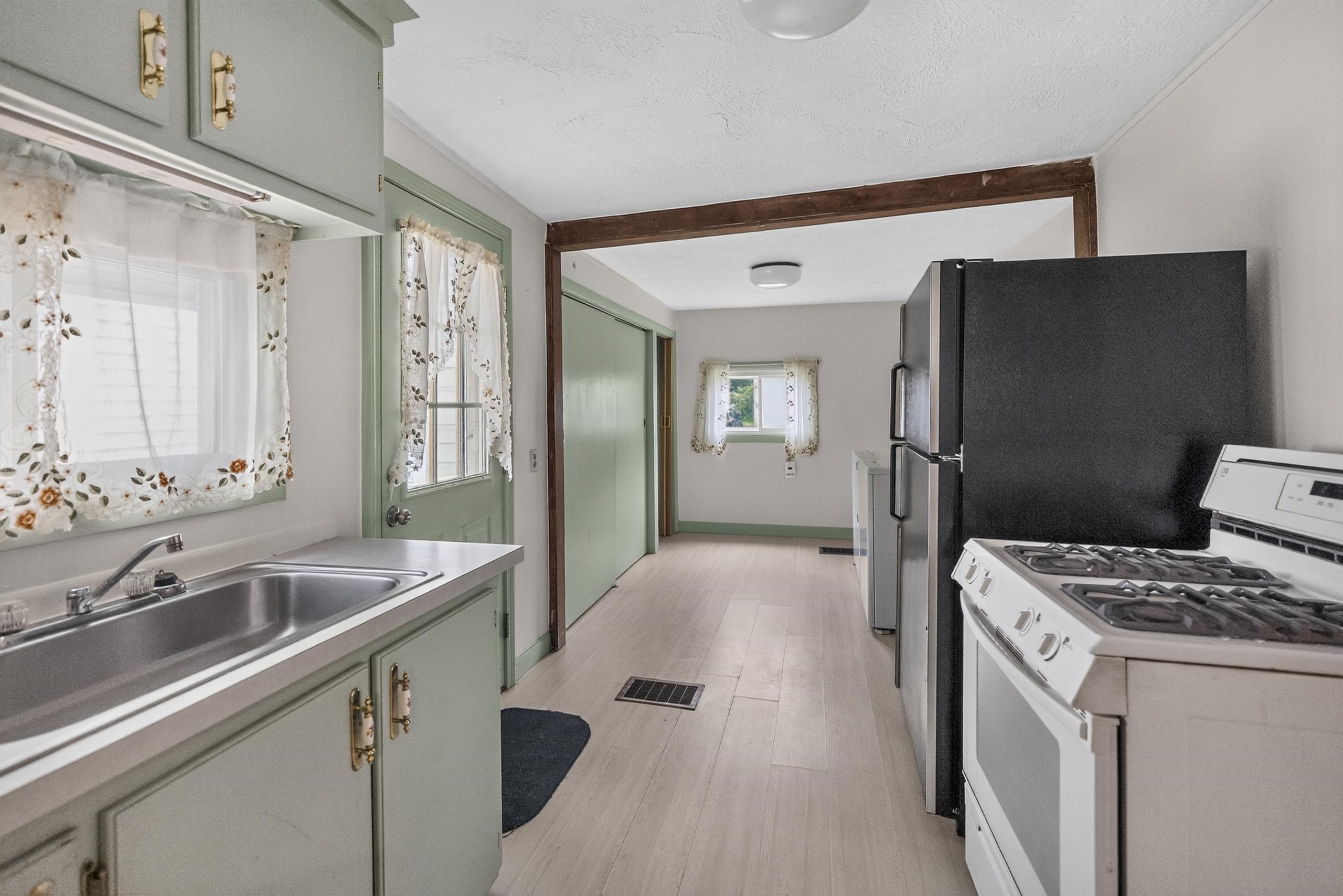 148 Parker Street Property Photo 20