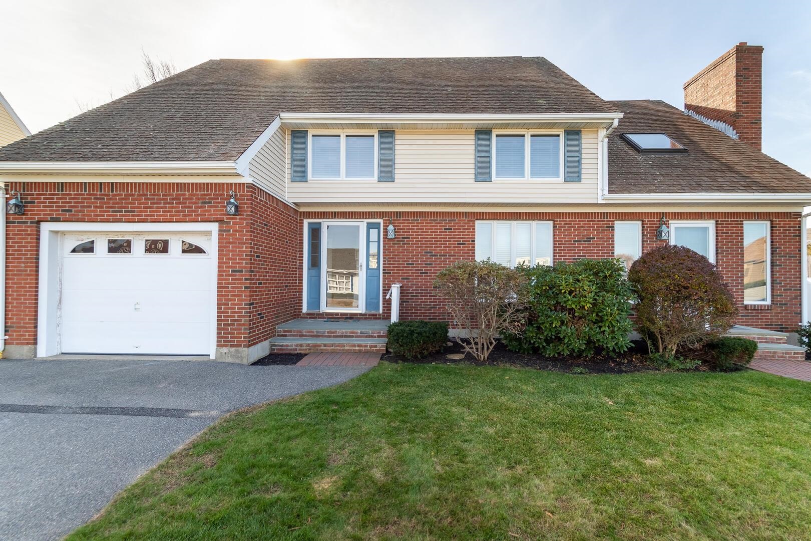 7 Lowell Street Property Photo 1