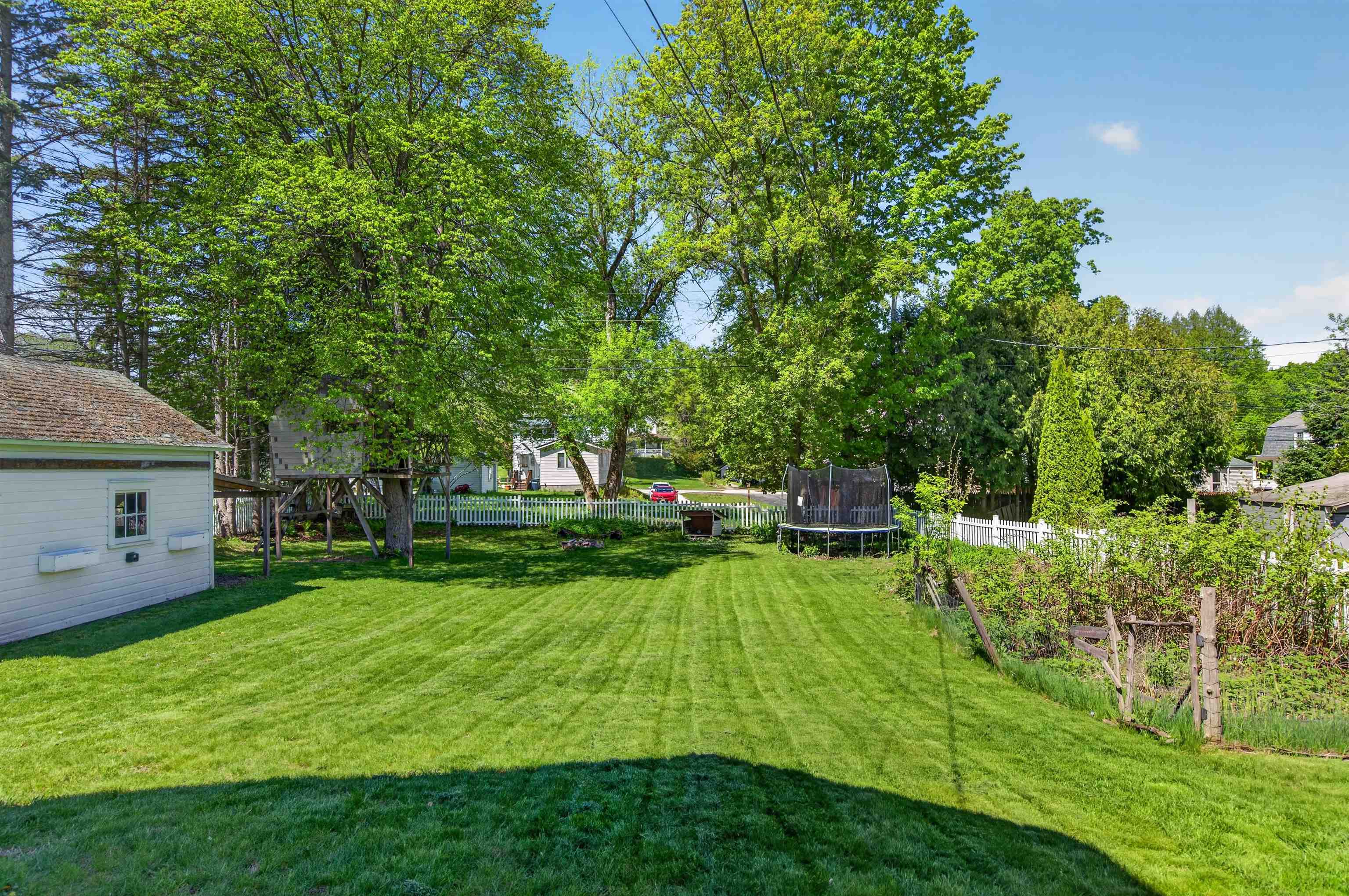 9 Park Street Property Photo 37