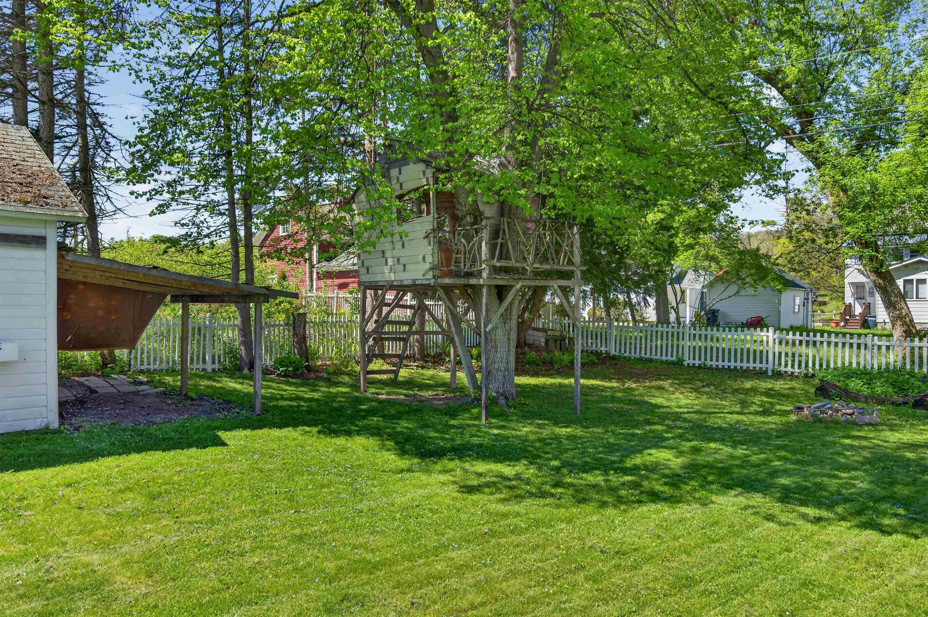 9 Park Street Property Photo 38