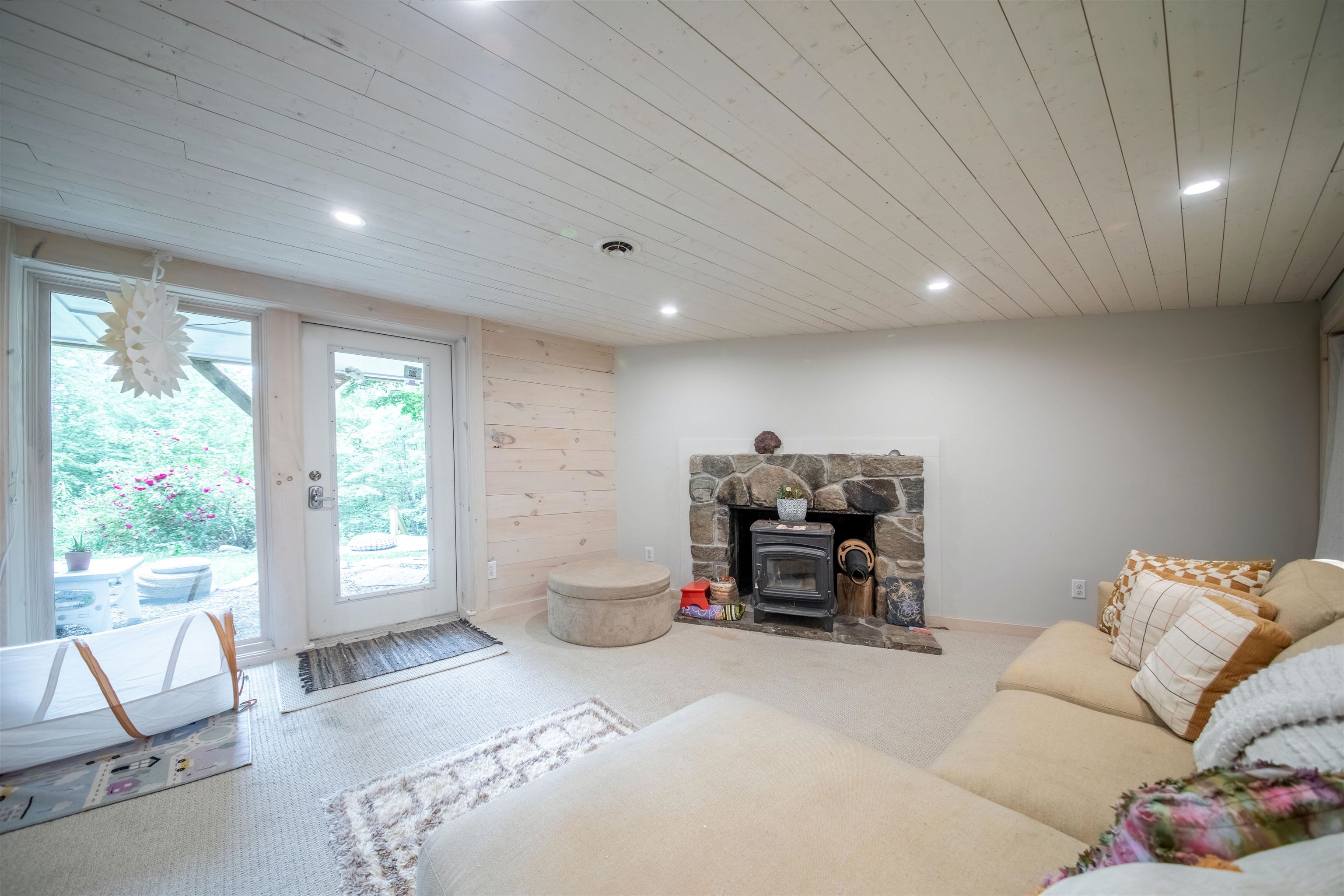 239 Harwood Place Property Photo 13