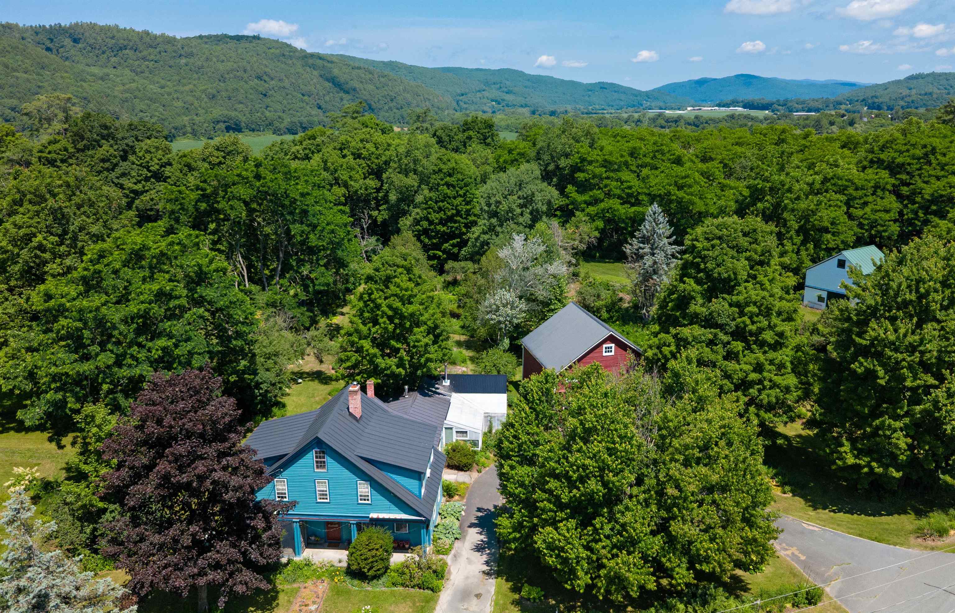 535 Oxbow Road Property Photo 1