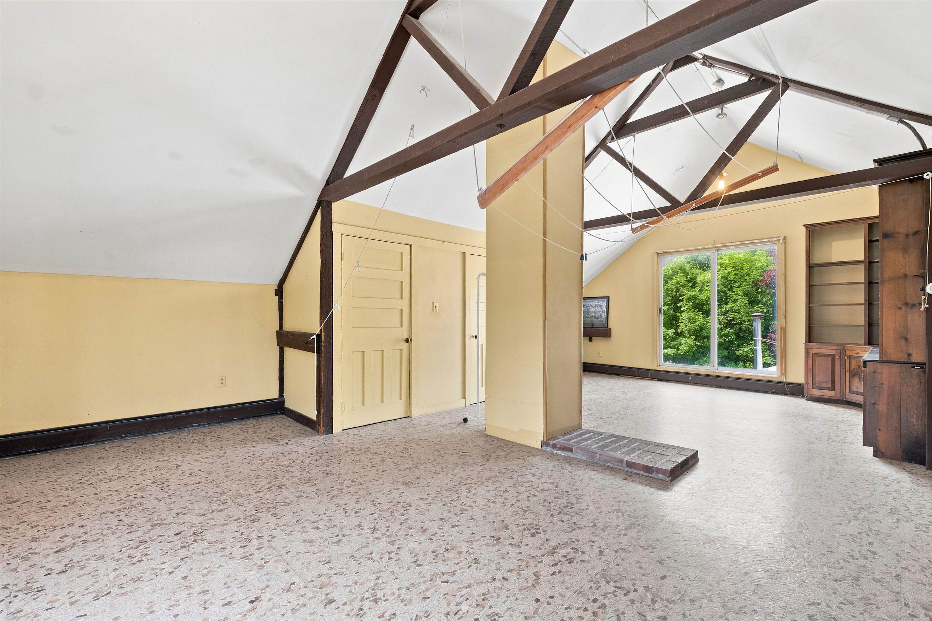 386 Pembroke Street Property Photo 41