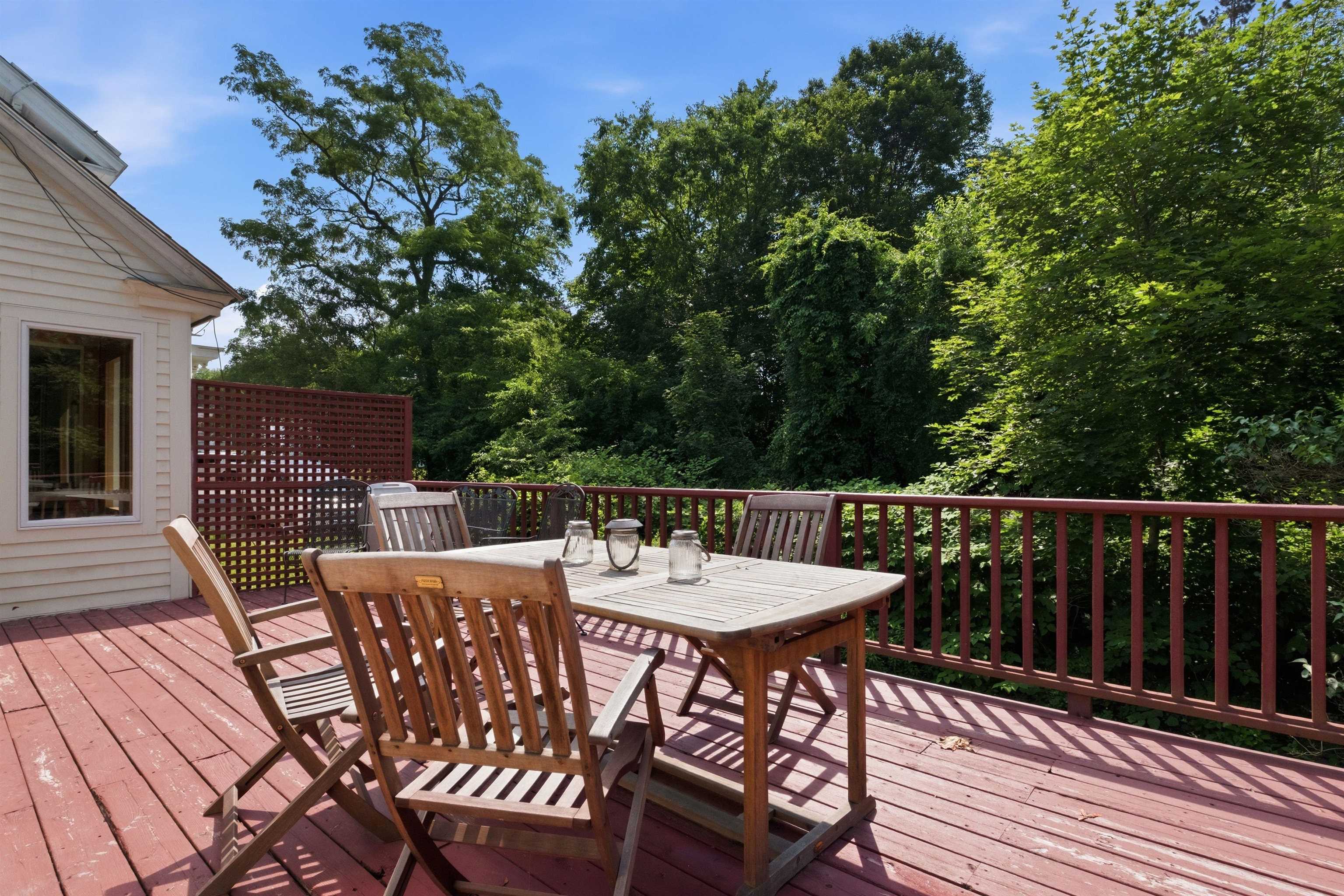 386 Pembroke Street Property Photo 47