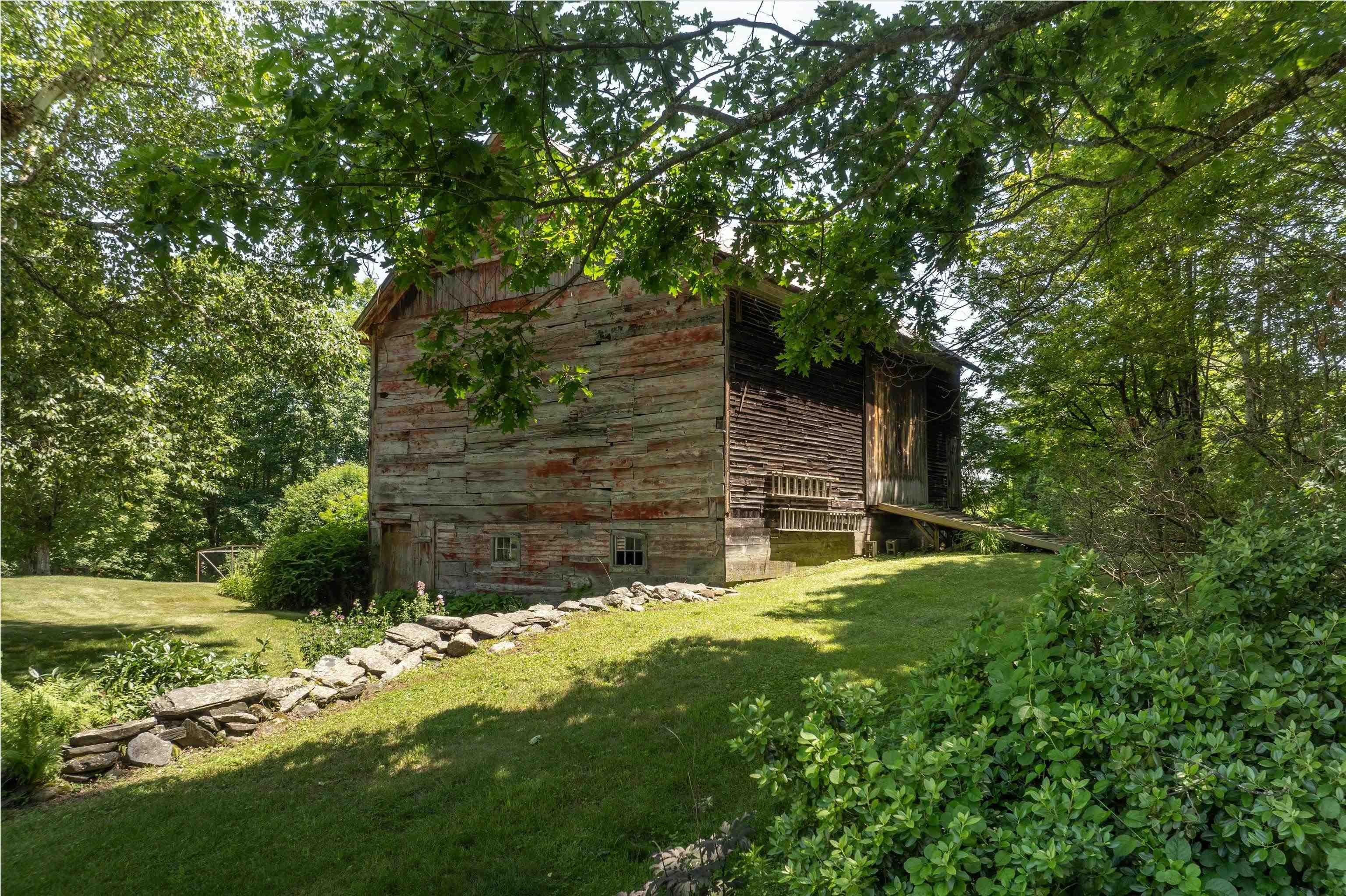 185 Crown Point Road Property Photo 12