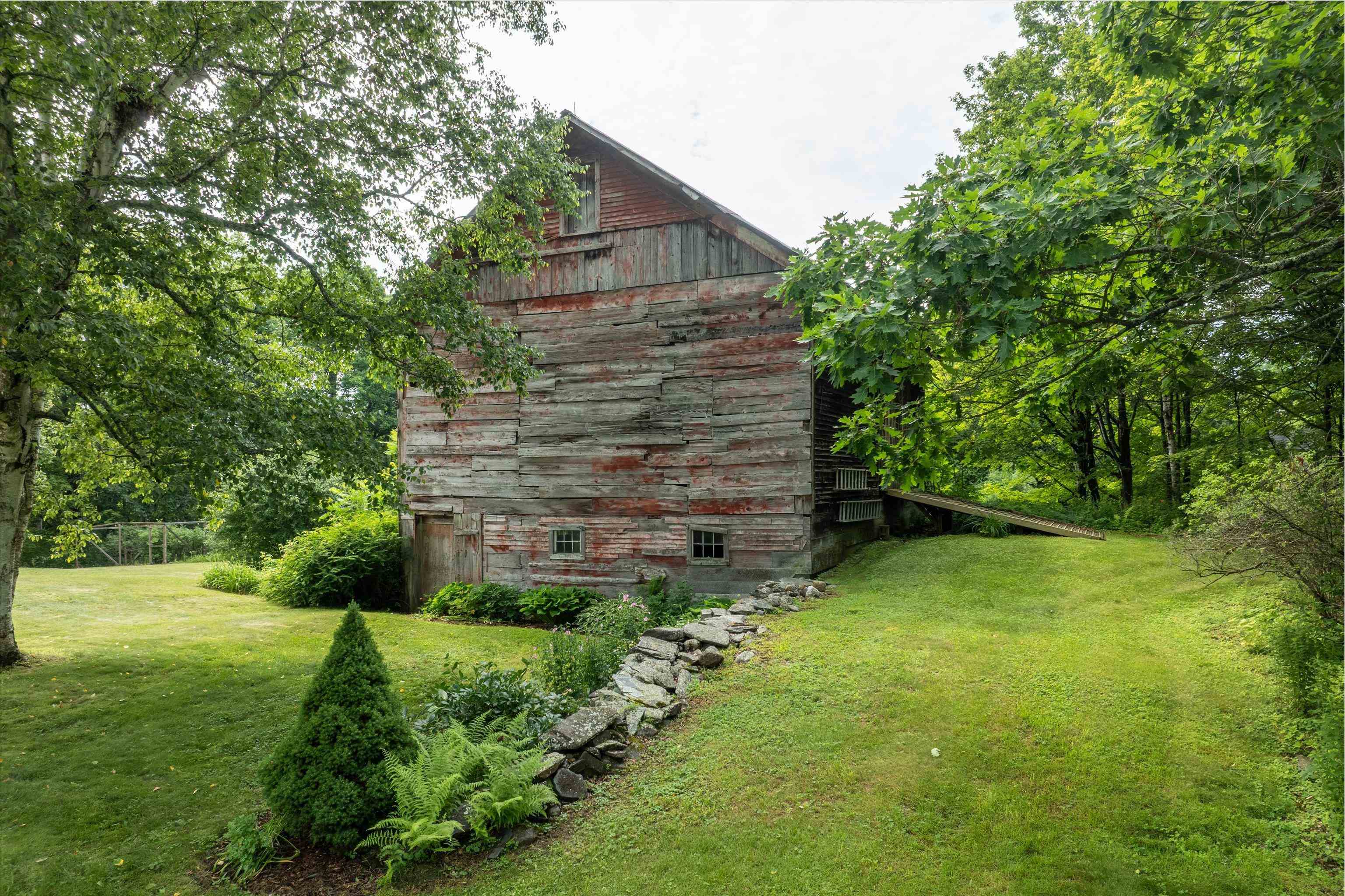185 Crown Point Road Property Photo 13