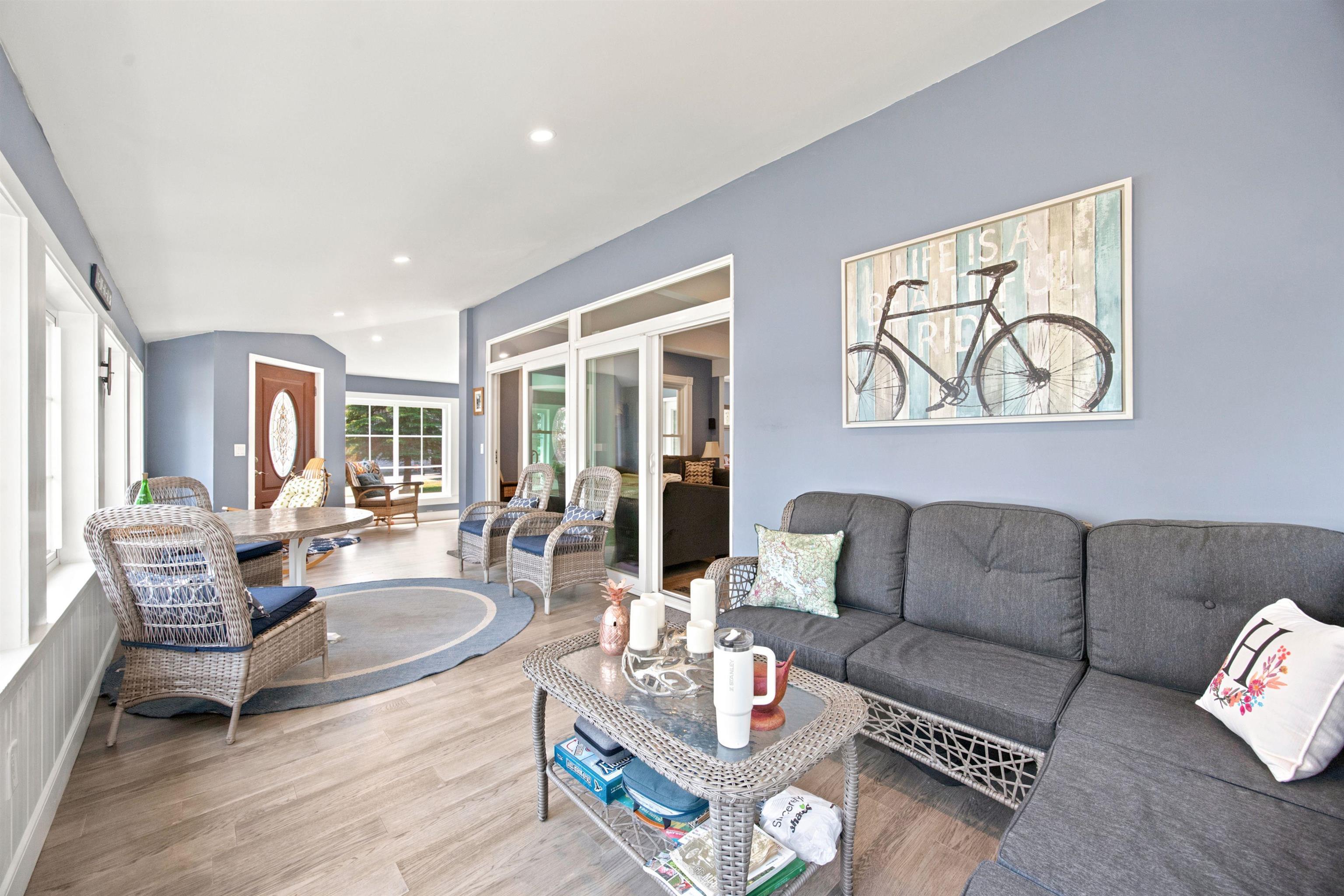 68 Edgewater Avenue Property Photo 6