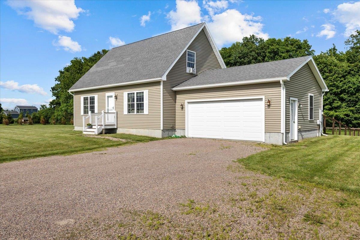 92 Reynolds Road Property Photo 1