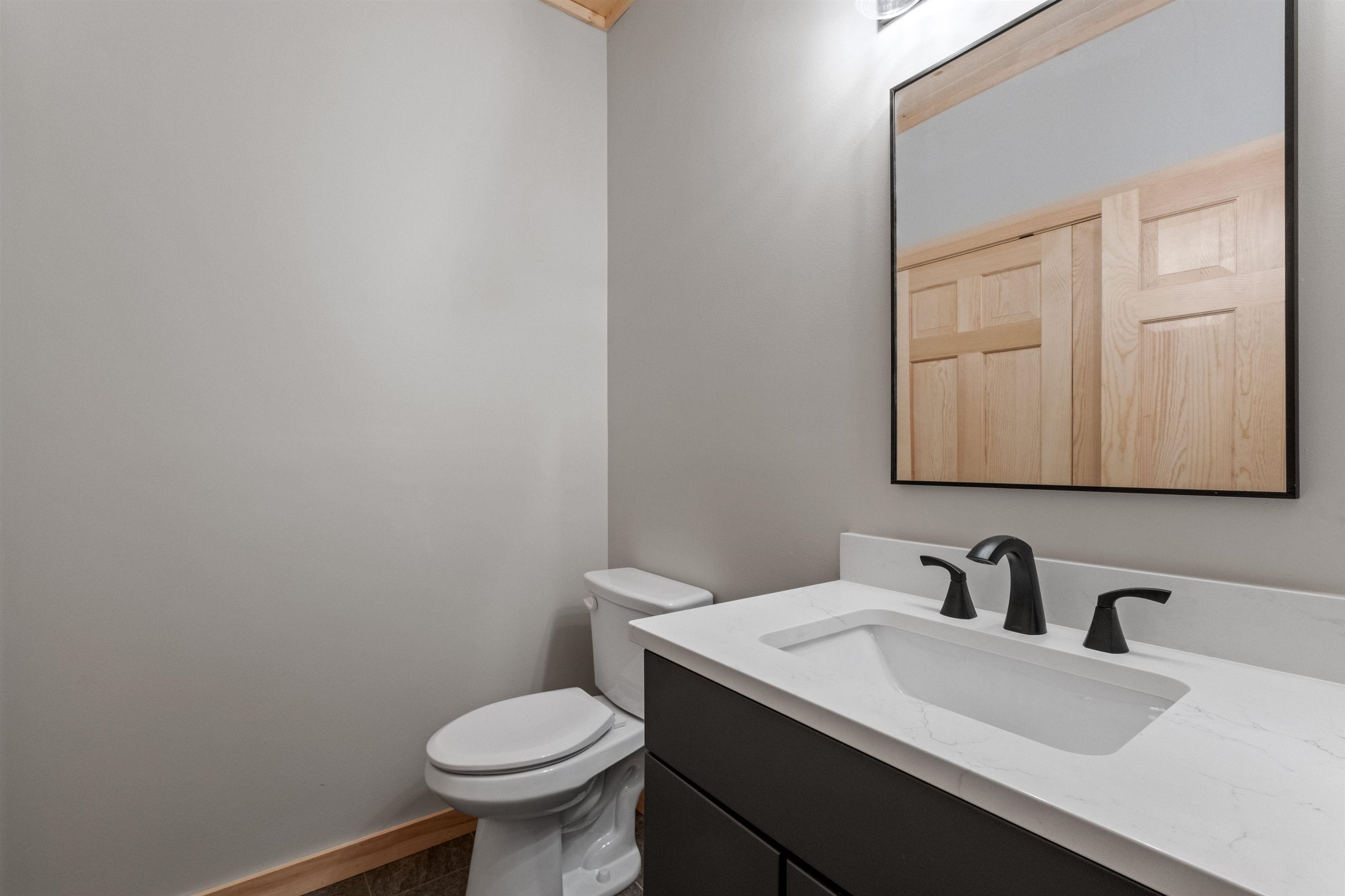 17 Landing Road Property Photo 5