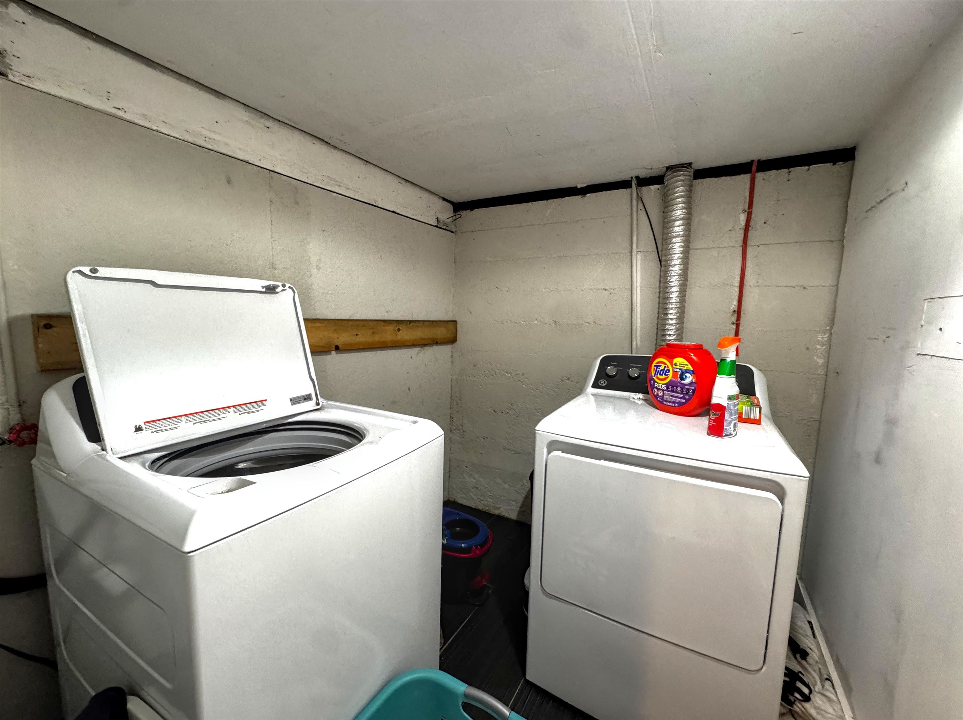 305 Weeks Street Property Photo 41