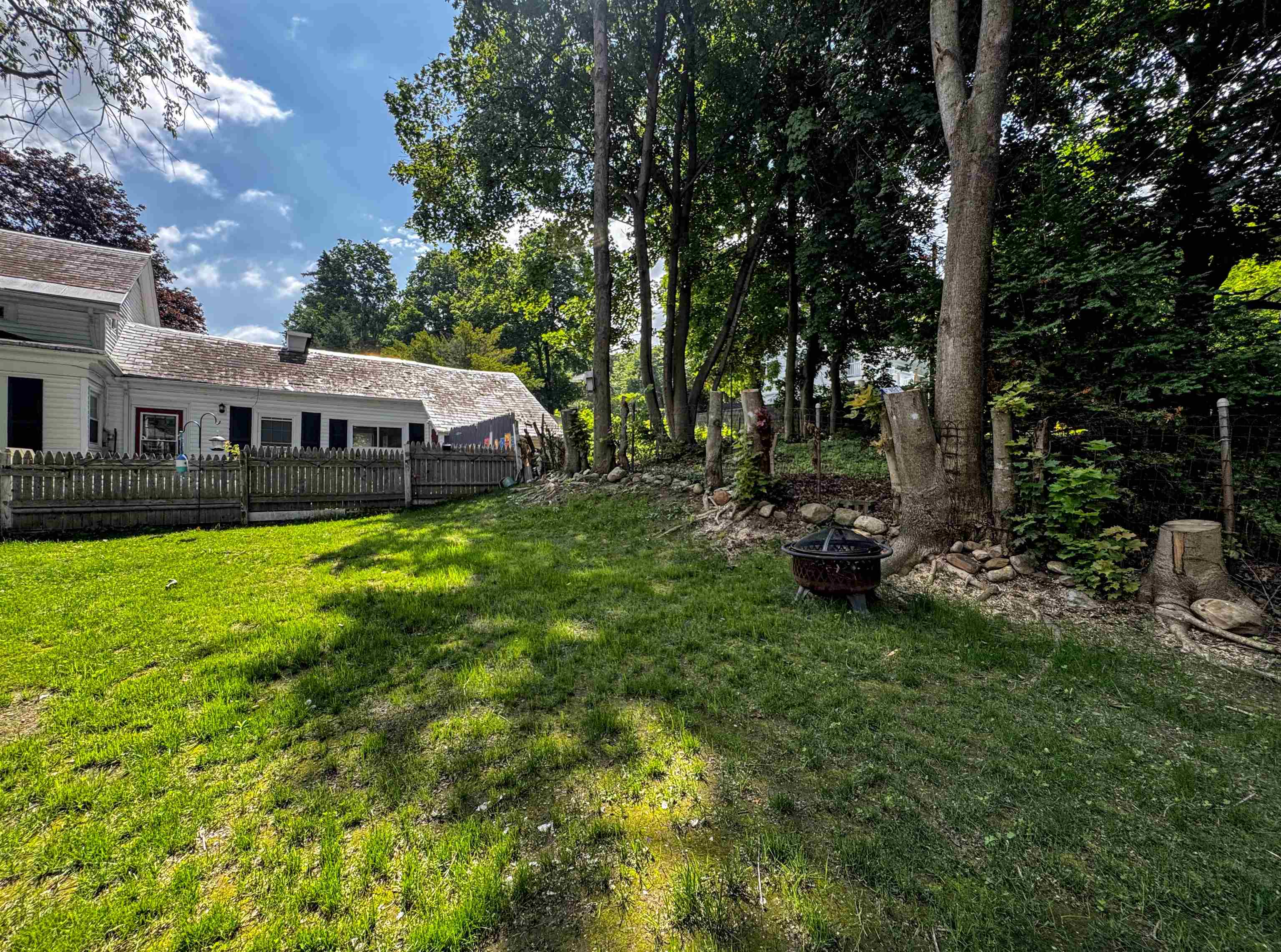 305 Weeks Street Property Photo 49