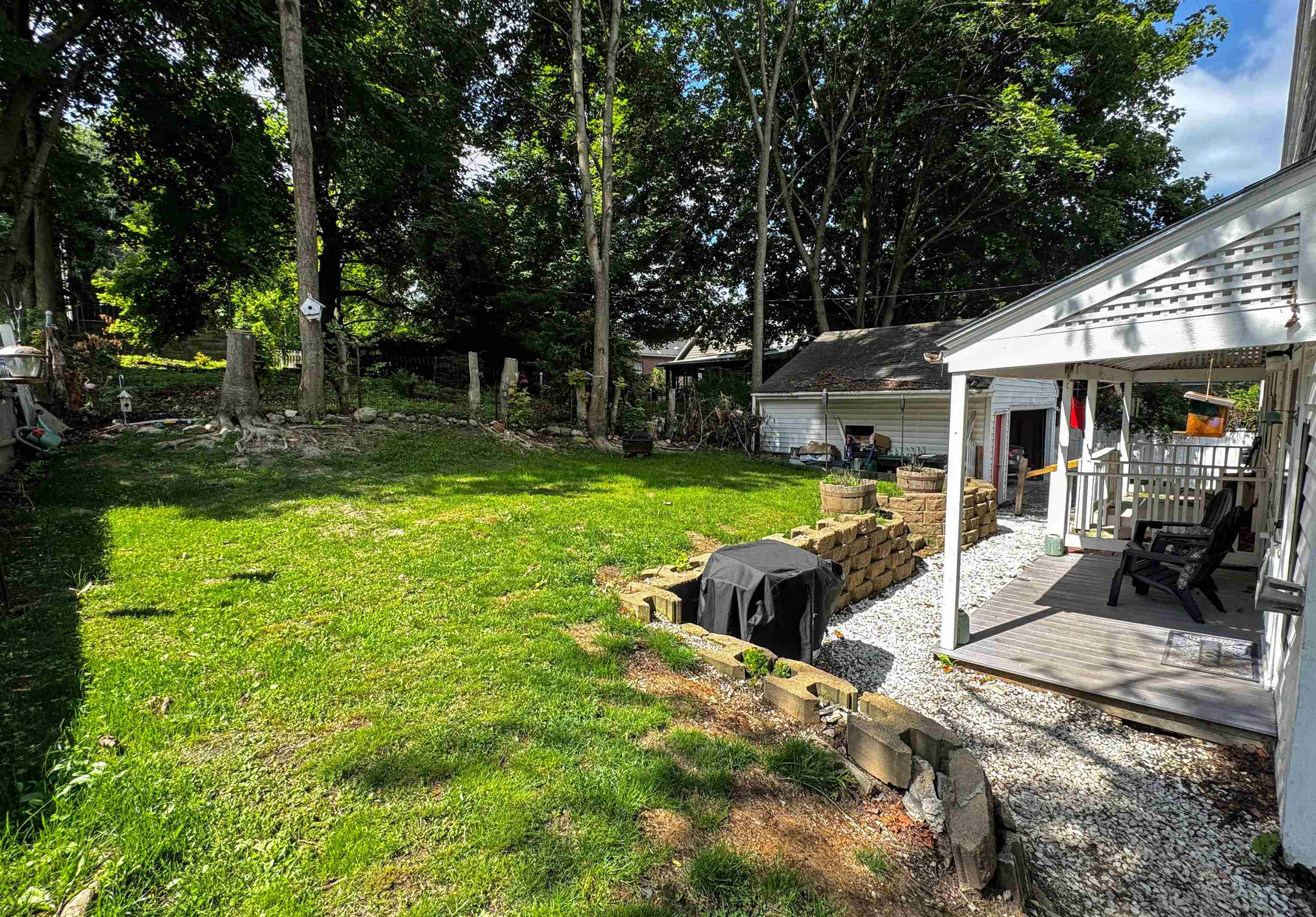 305 Weeks Street Property Photo 52