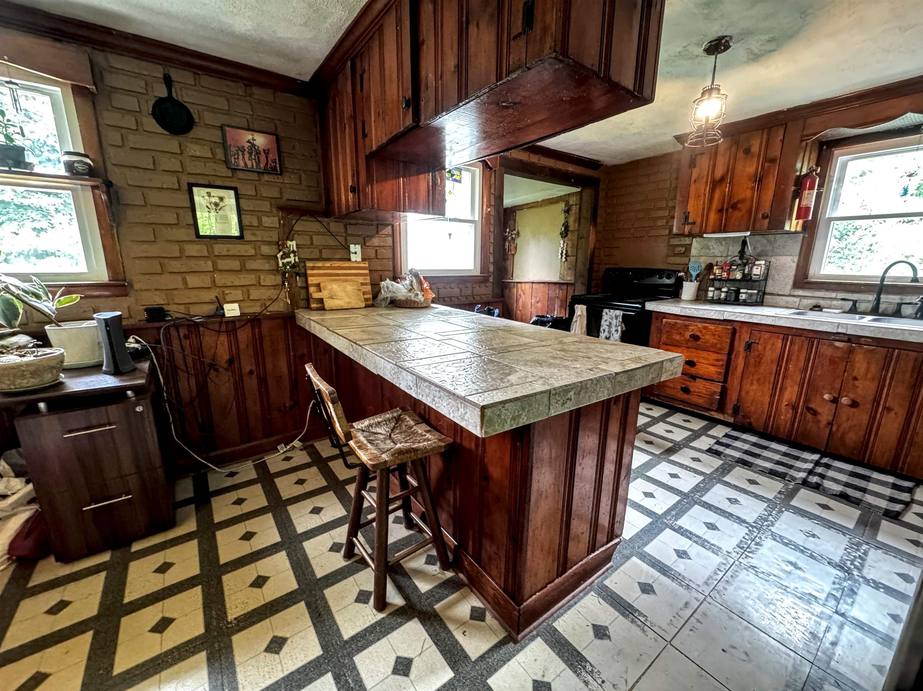 118 Foster Drive Property Photo 4
