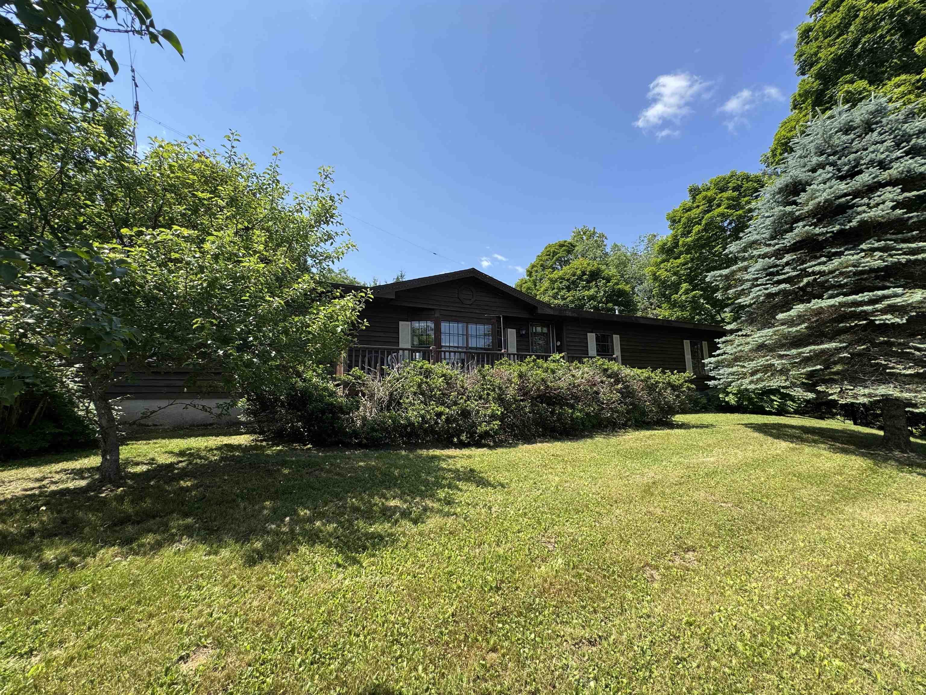5 Camelot Drive Property Photo 3