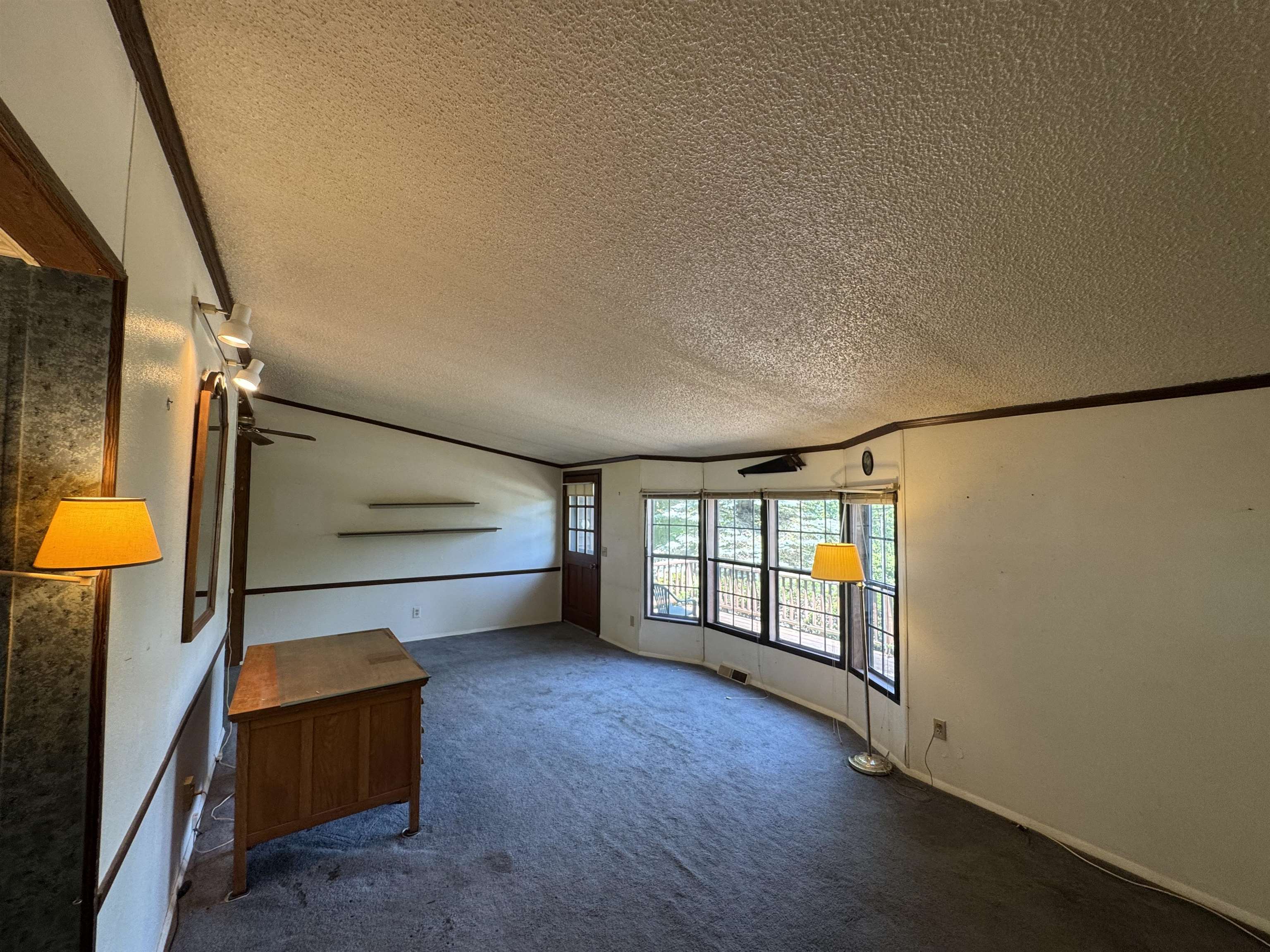 5 Camelot Drive Property Photo 16