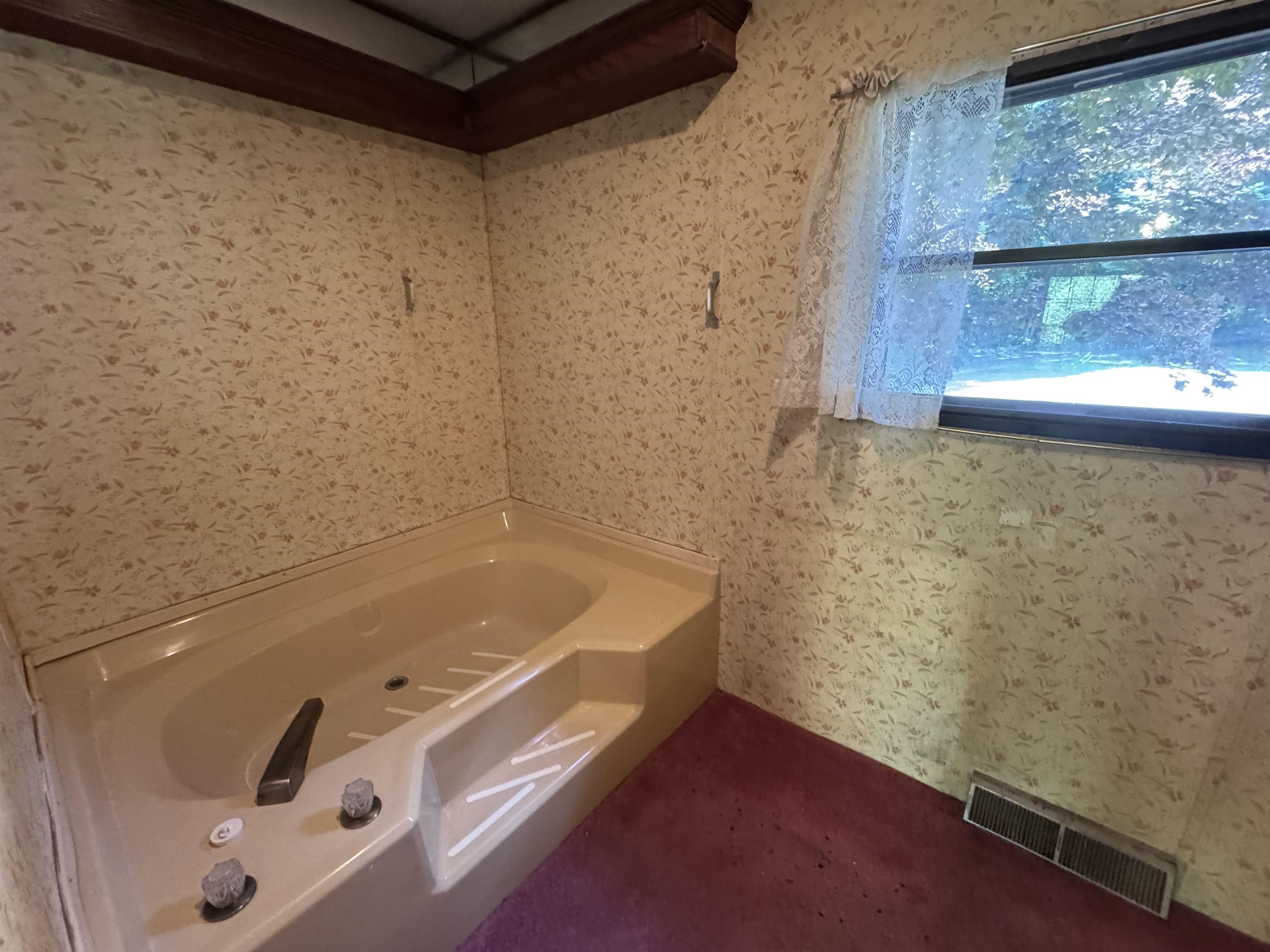 5 Camelot Drive Property Photo 22