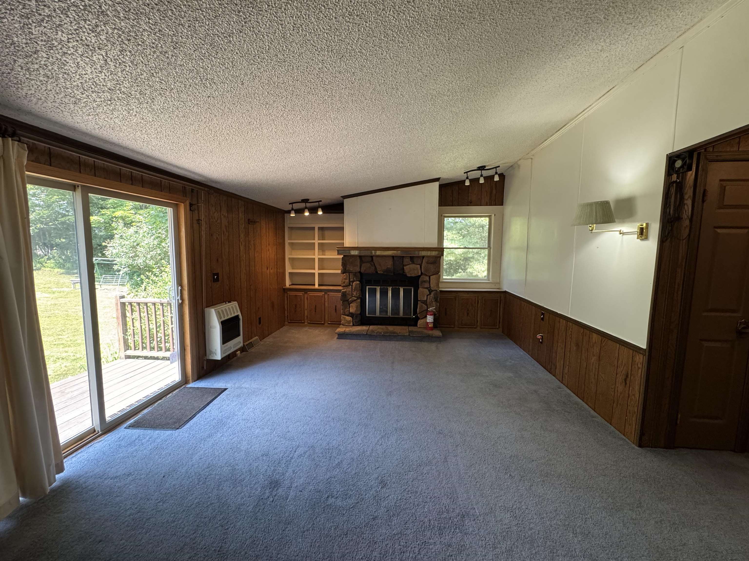 5 Camelot Drive Property Photo 23