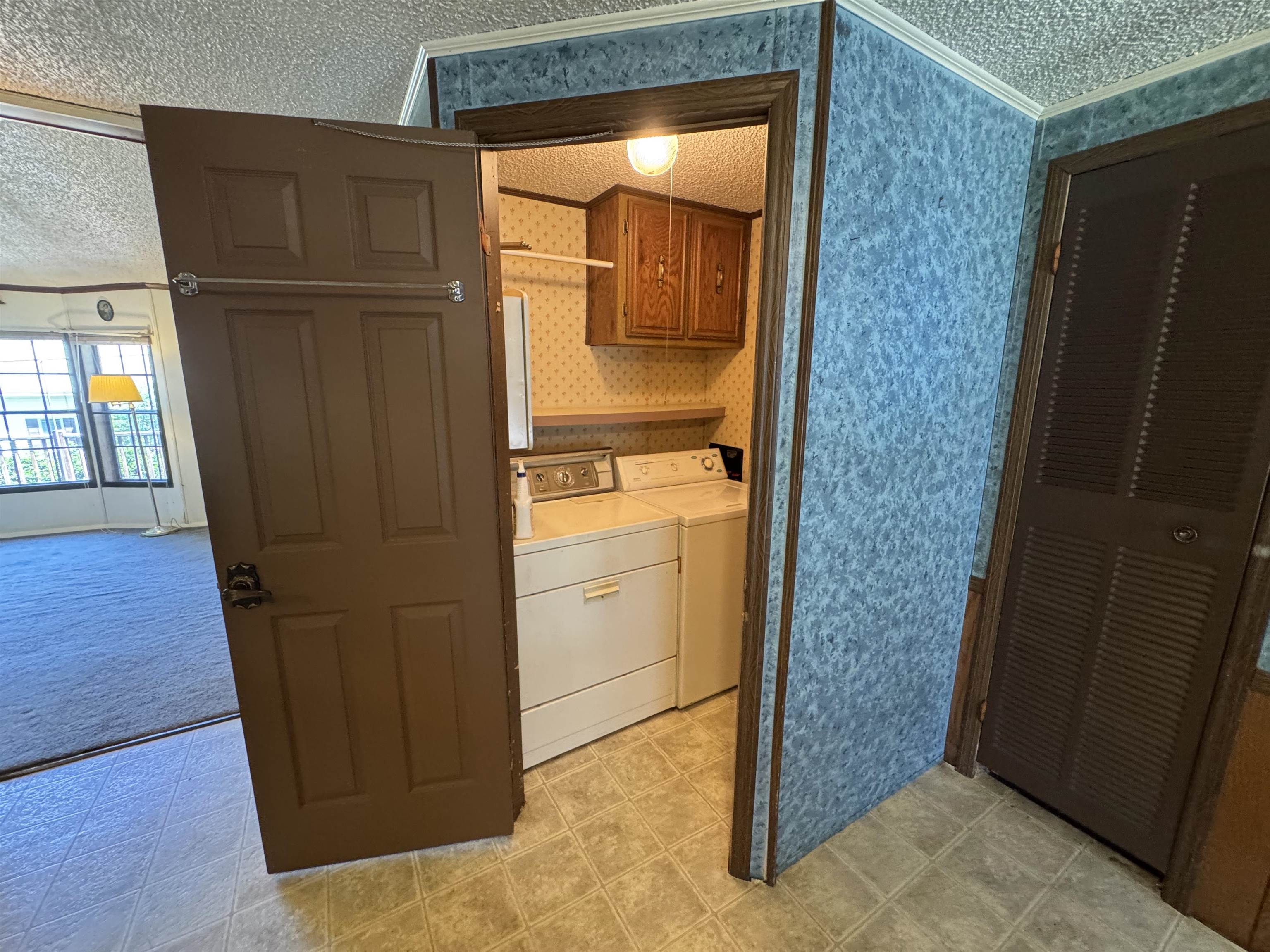 5 Camelot Drive Property Photo 30