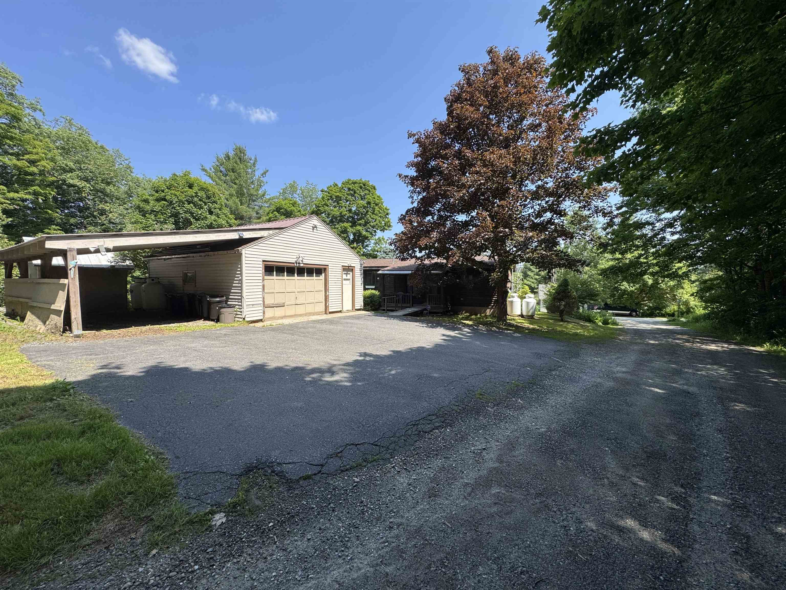 5 Camelot Drive Property Photo 31