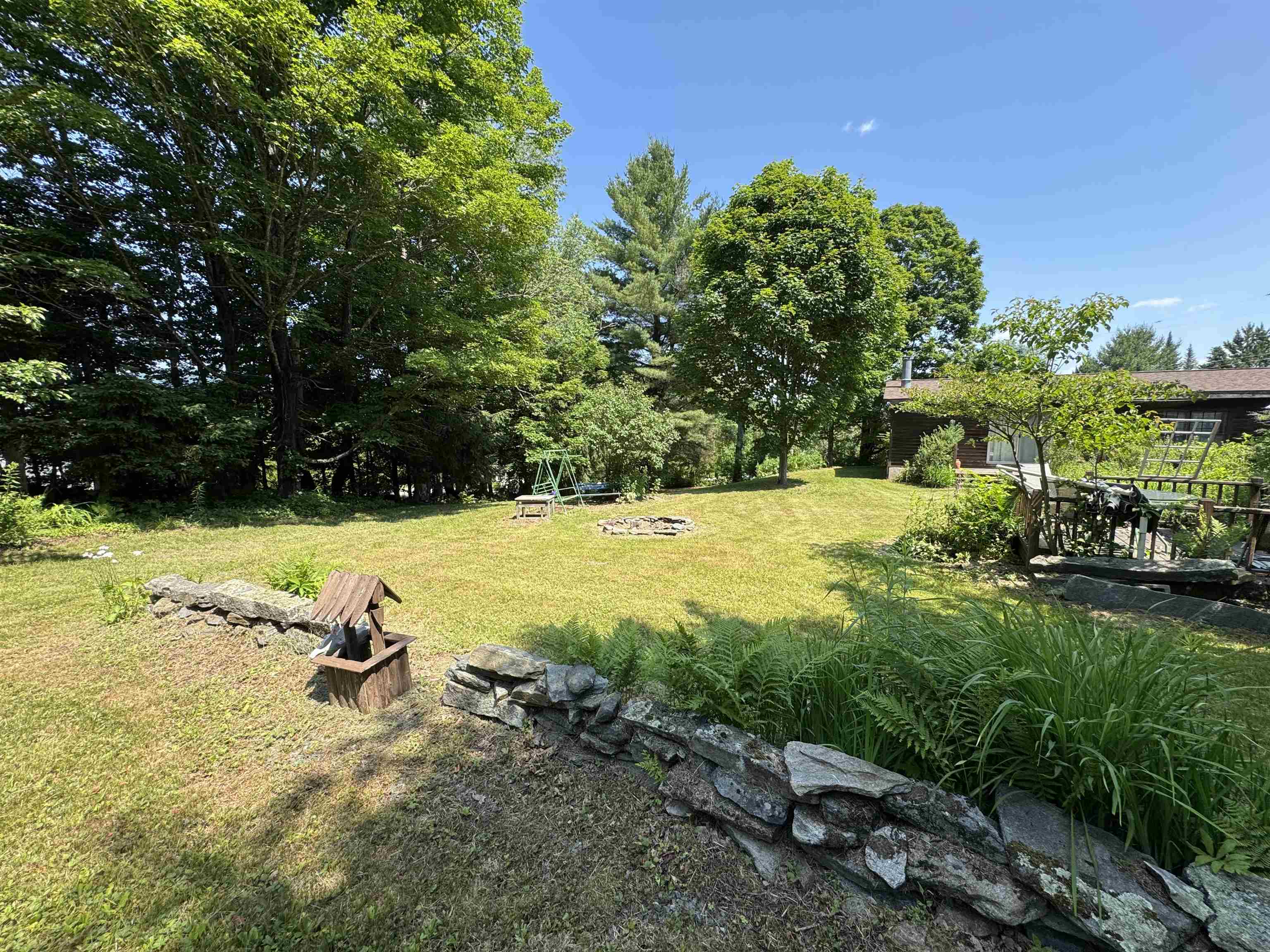 5 Camelot Drive Property Photo 37