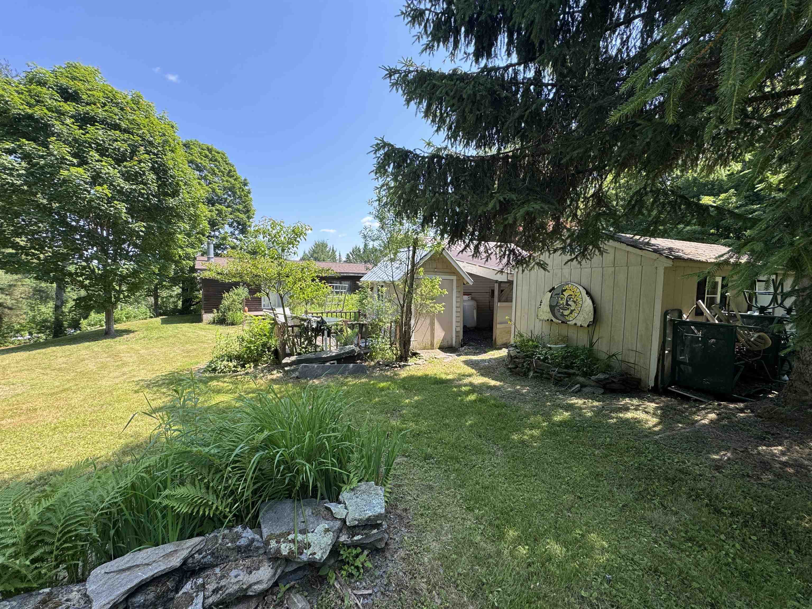 5 Camelot Drive Property Photo 38