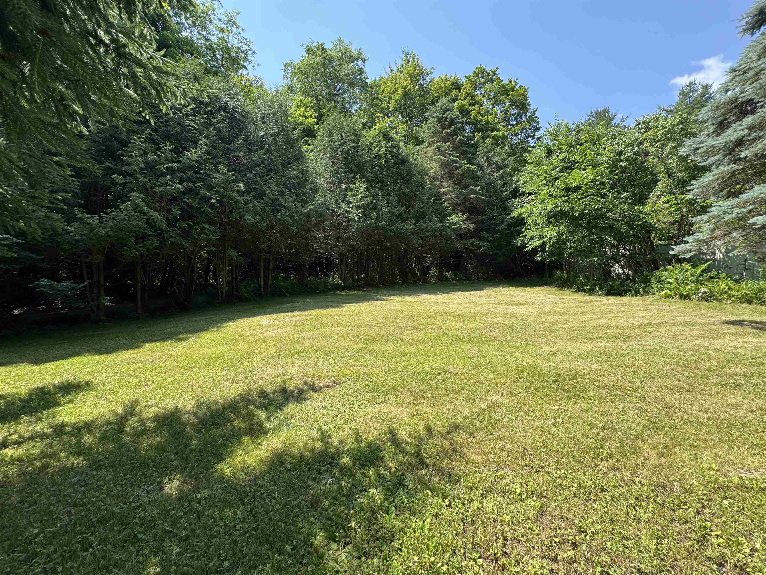 5 Camelot Drive Property Photo 39
