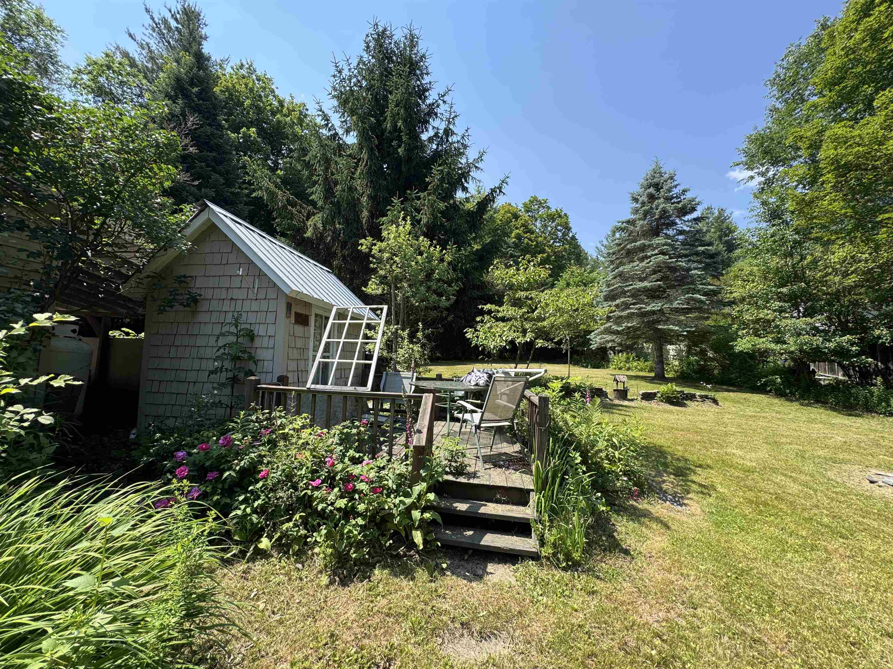 5 Camelot Drive Property Photo 40