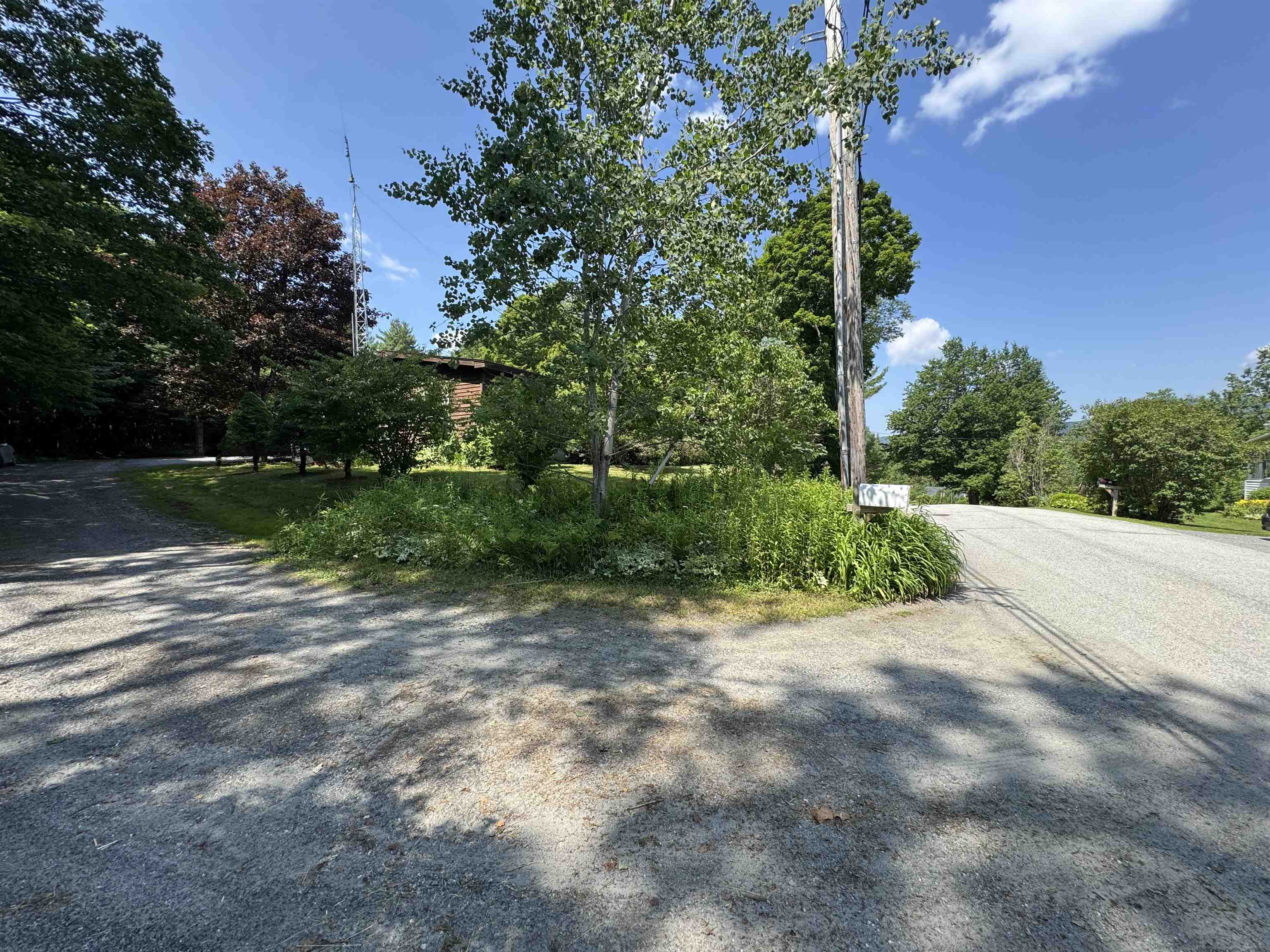 5 Camelot Drive Property Photo 43
