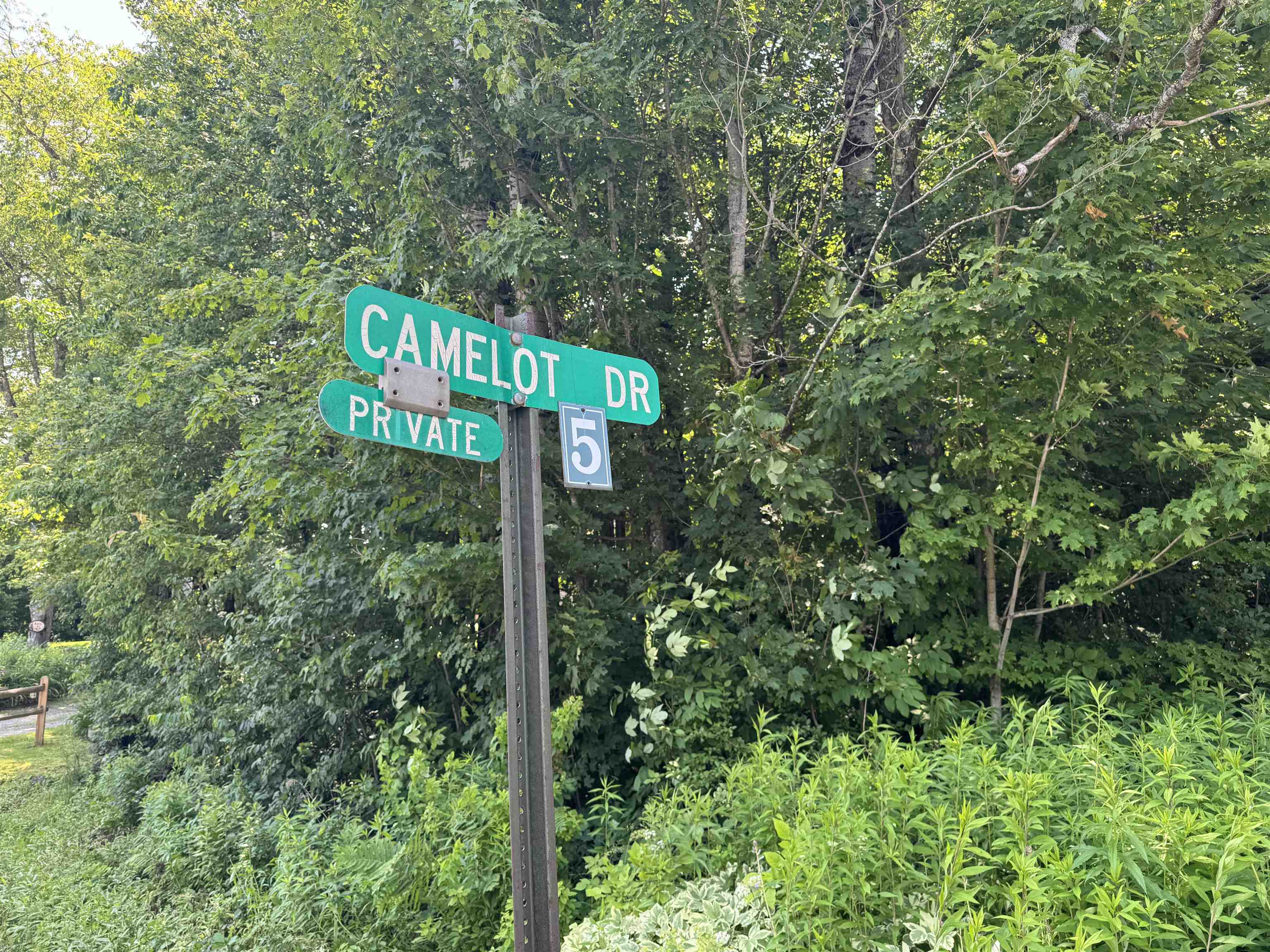 5 Camelot Drive Property Photo 47