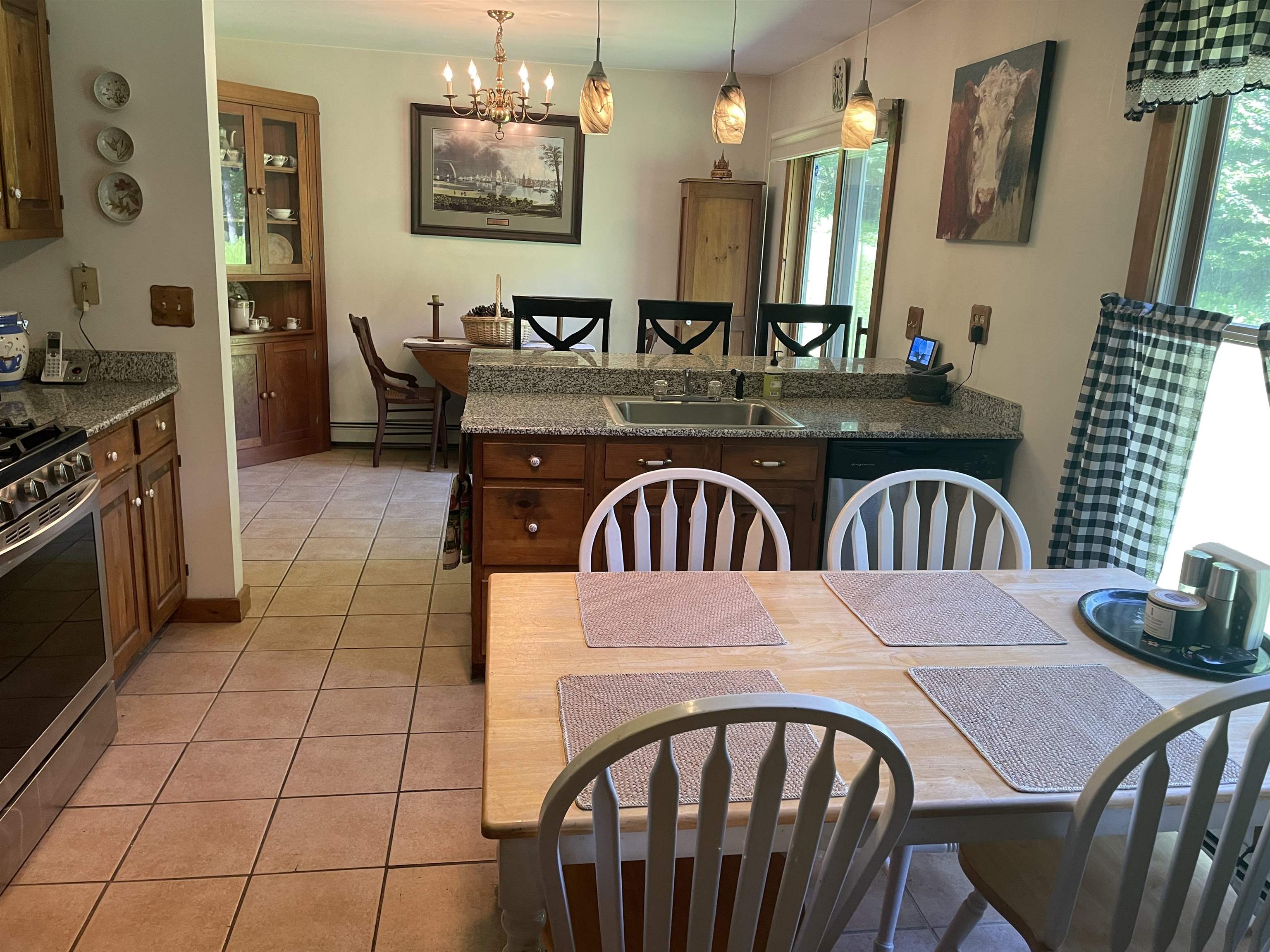 1408 Hatch School Road Property Photo 5