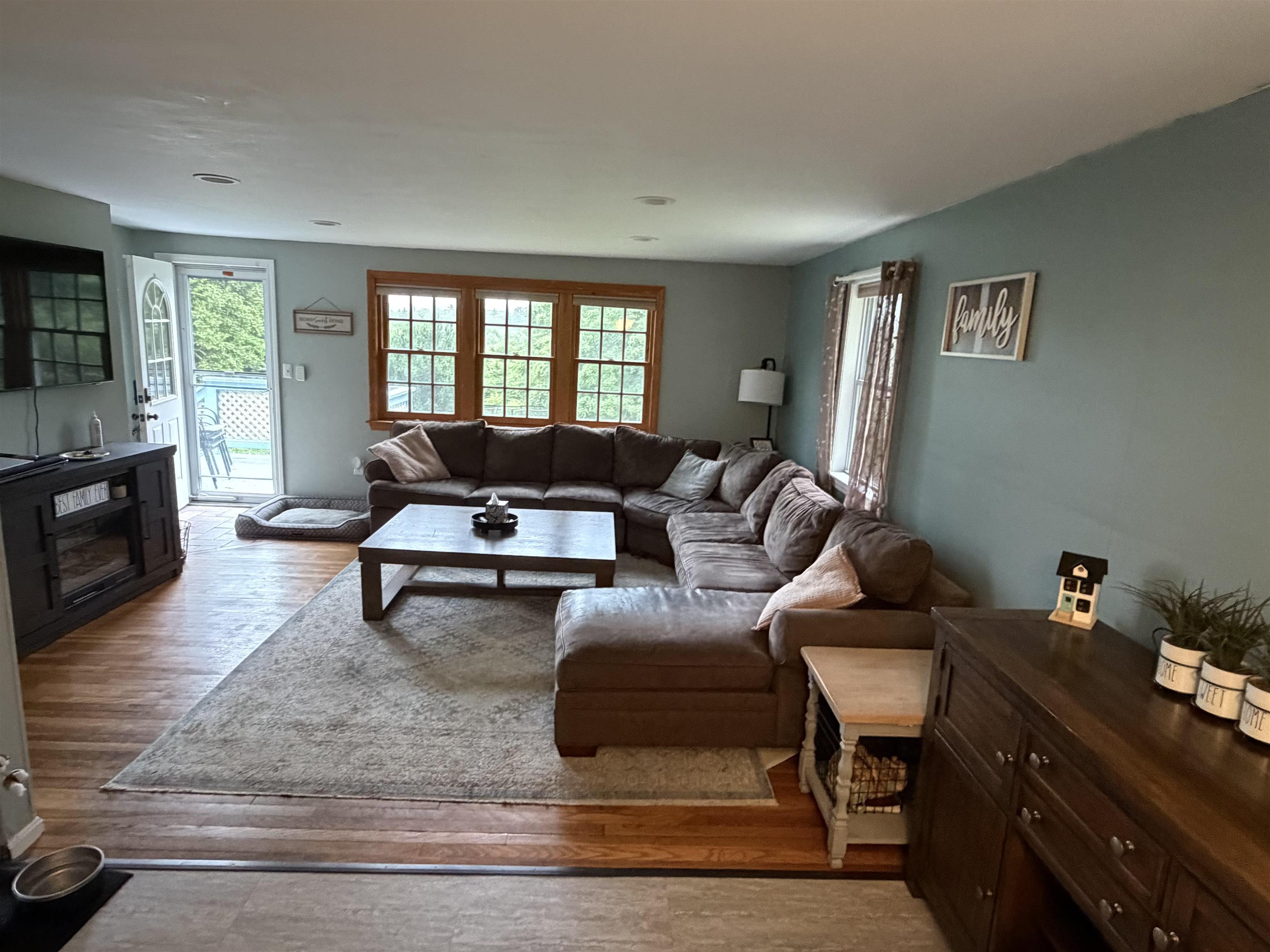 65 Pleasant Street Property Photo 4