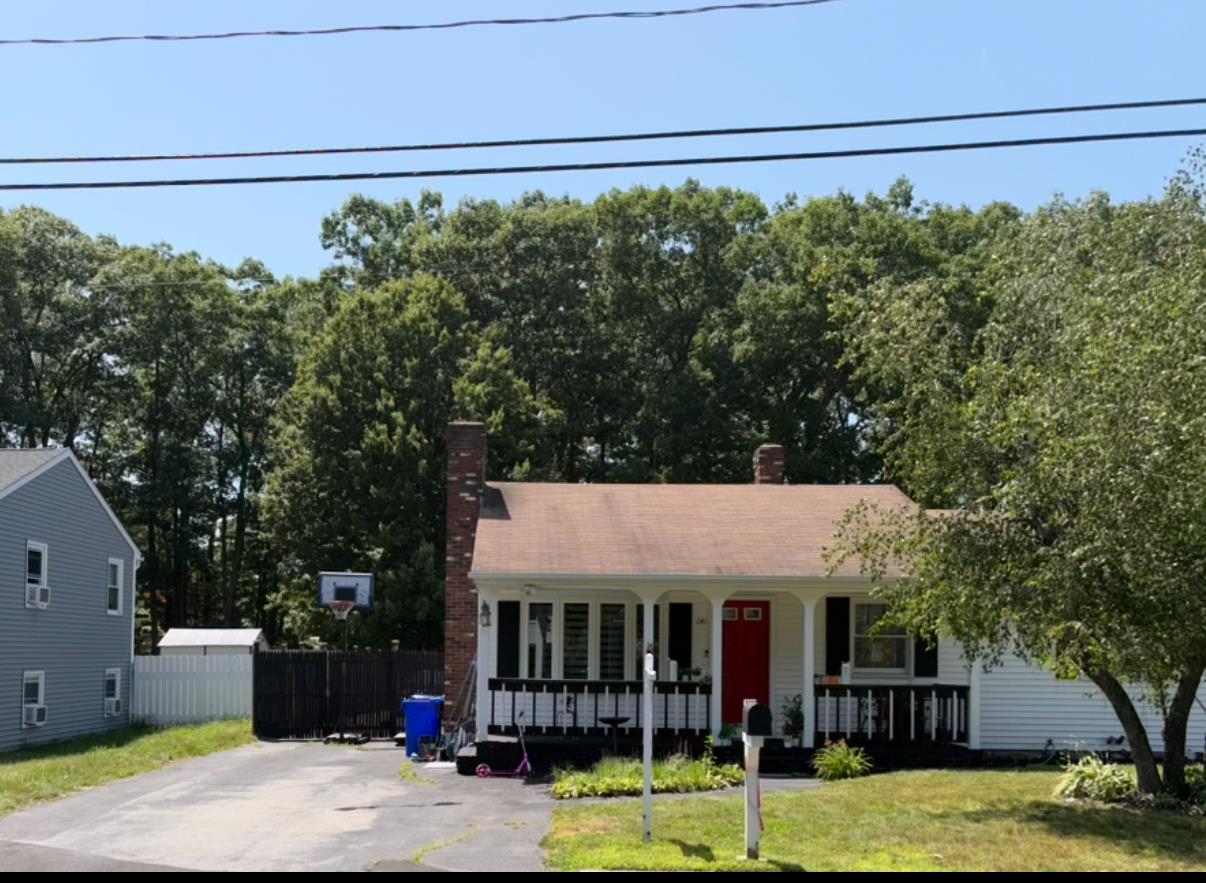 141 Hoyt Street Property Photo 4