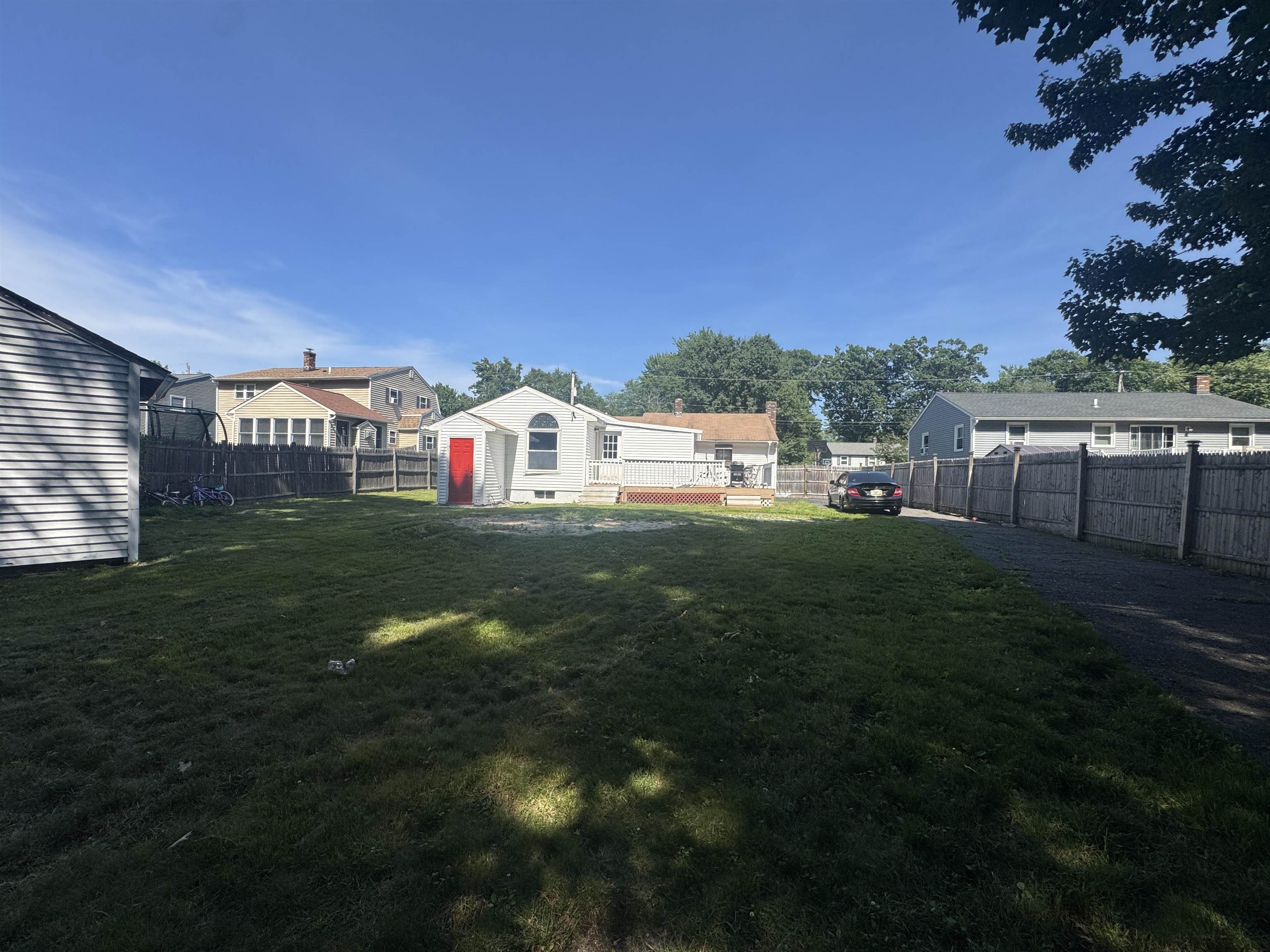 141 Hoyt Street Property Photo 5