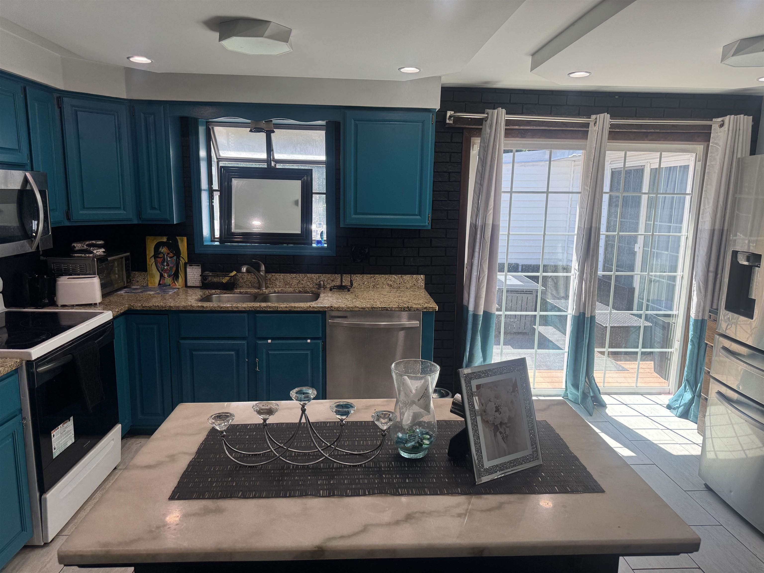 141 Hoyt Street Property Photo 12