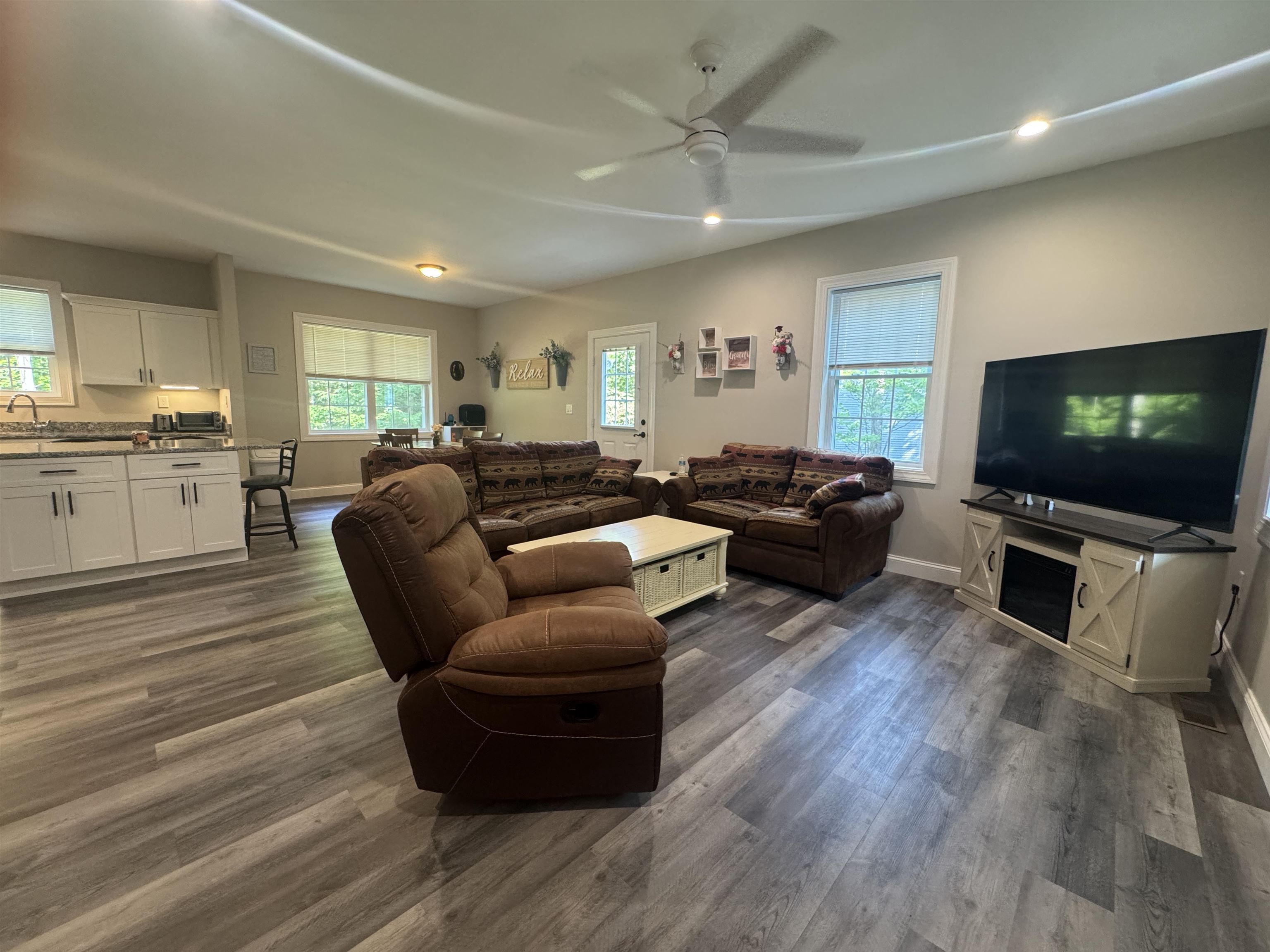 56 Barbara Boulevard Property Photo 11