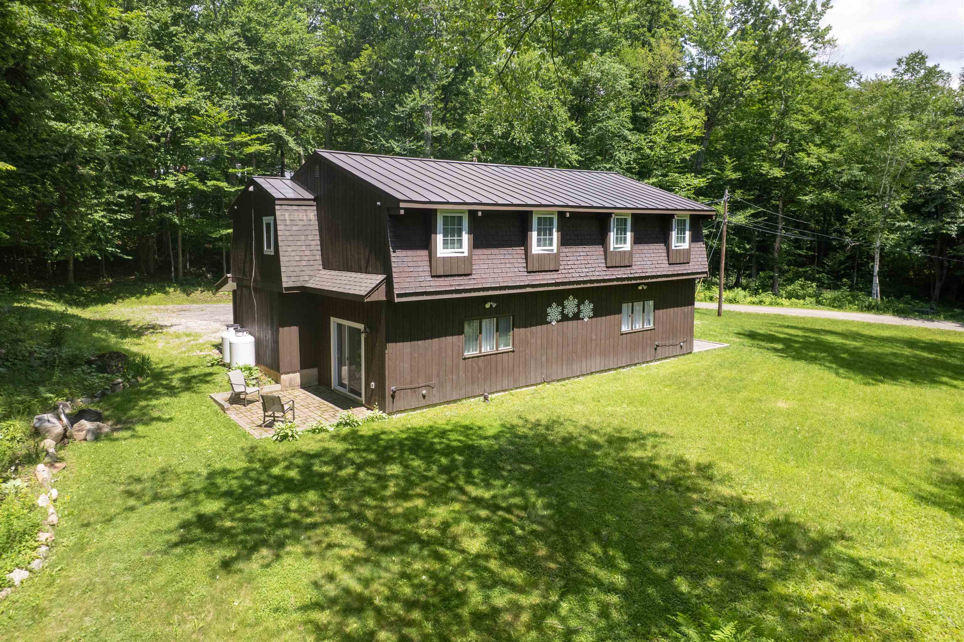 102 Spring Glen Property Photo 1