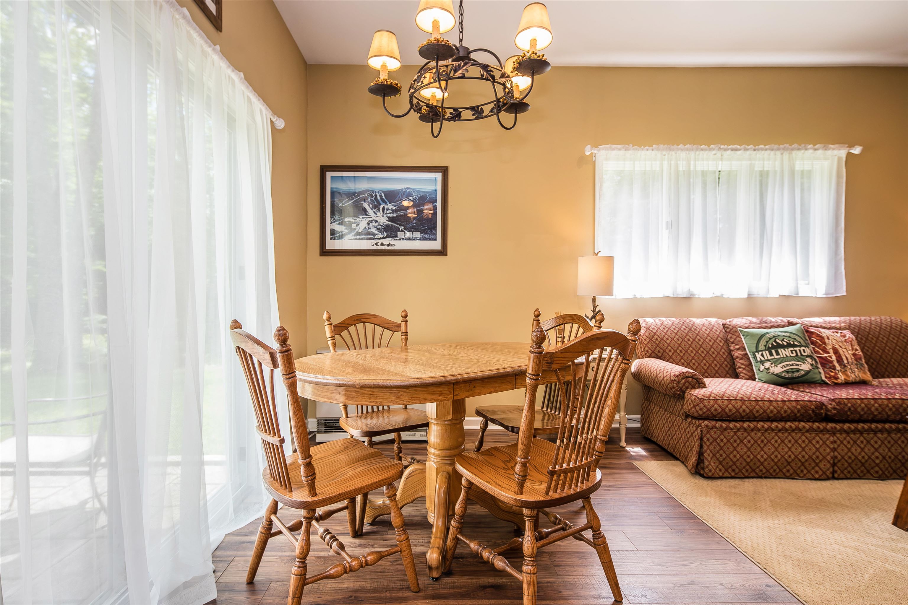 102 Spring Glen Property Photo 5