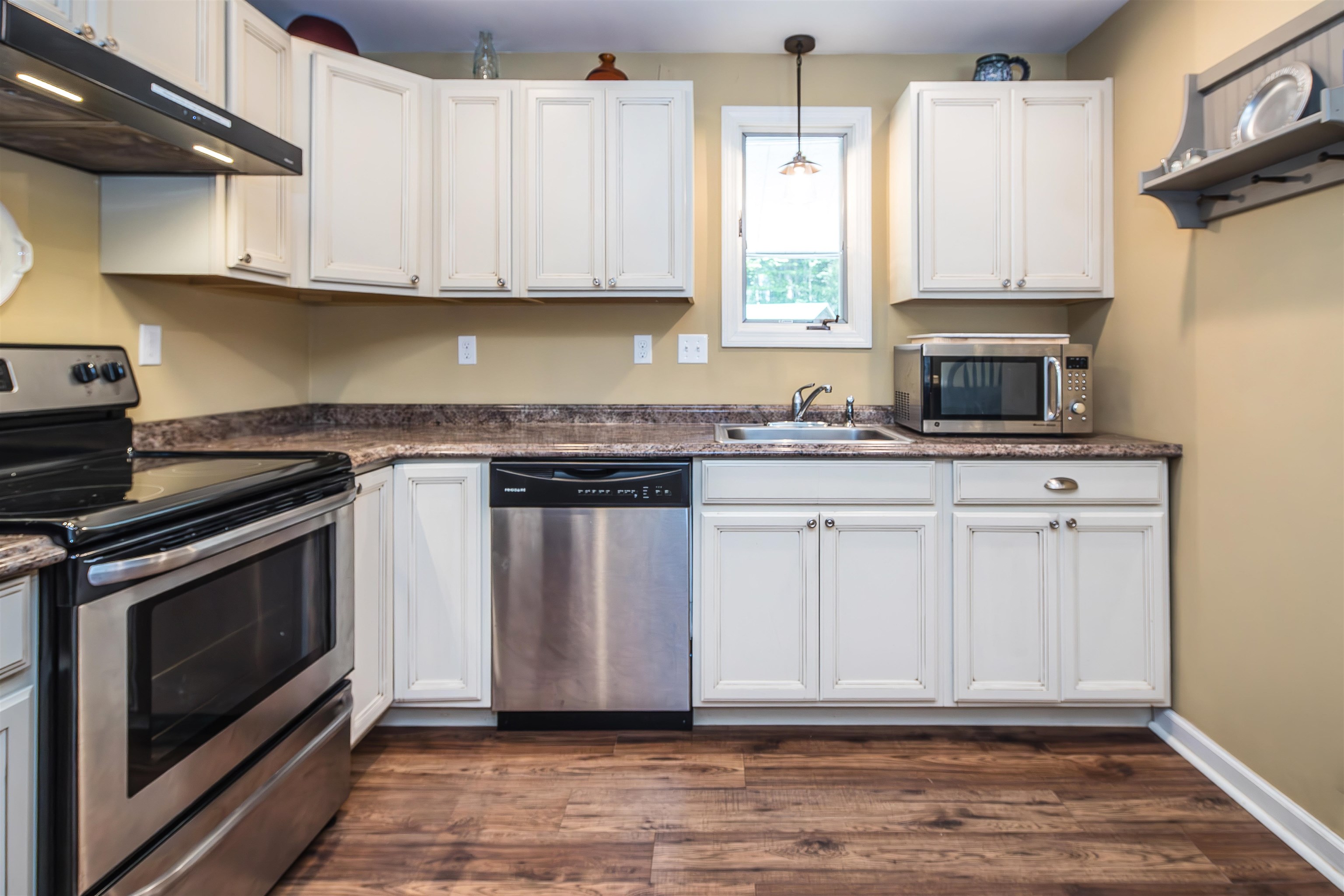 102 Spring Glen Property Photo 12