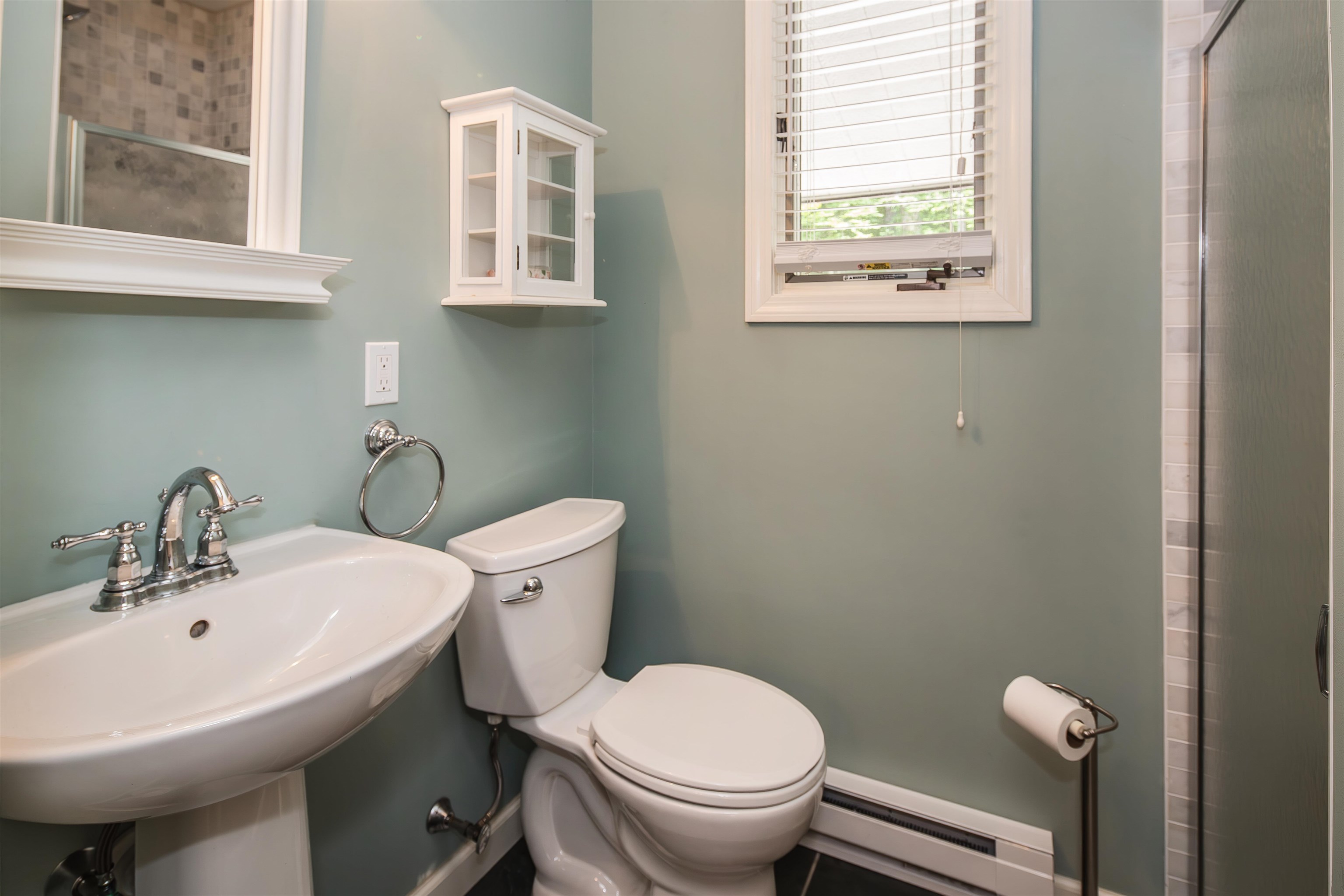 102 Spring Glen Property Photo 14