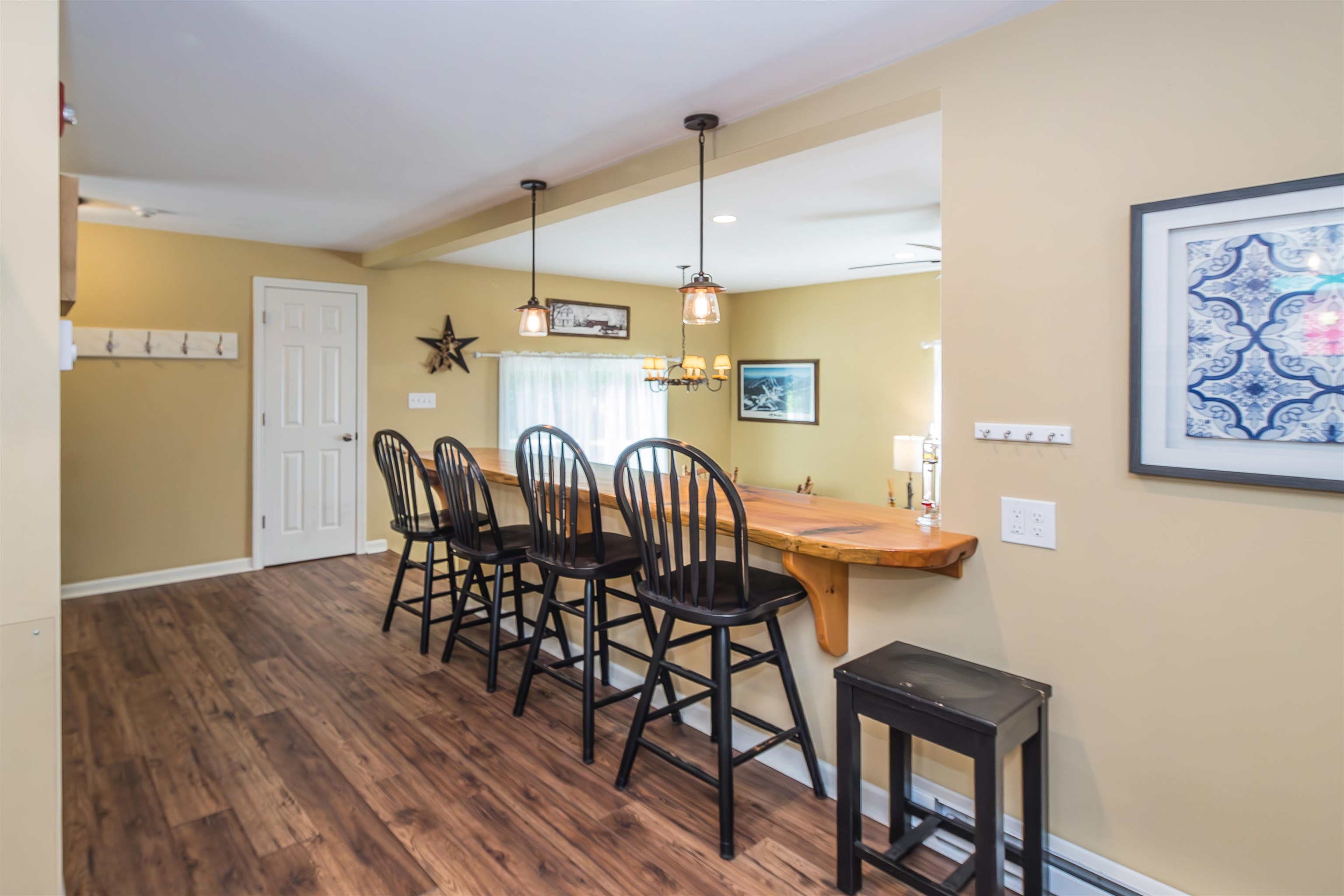 102 Spring Glen Property Photo 17