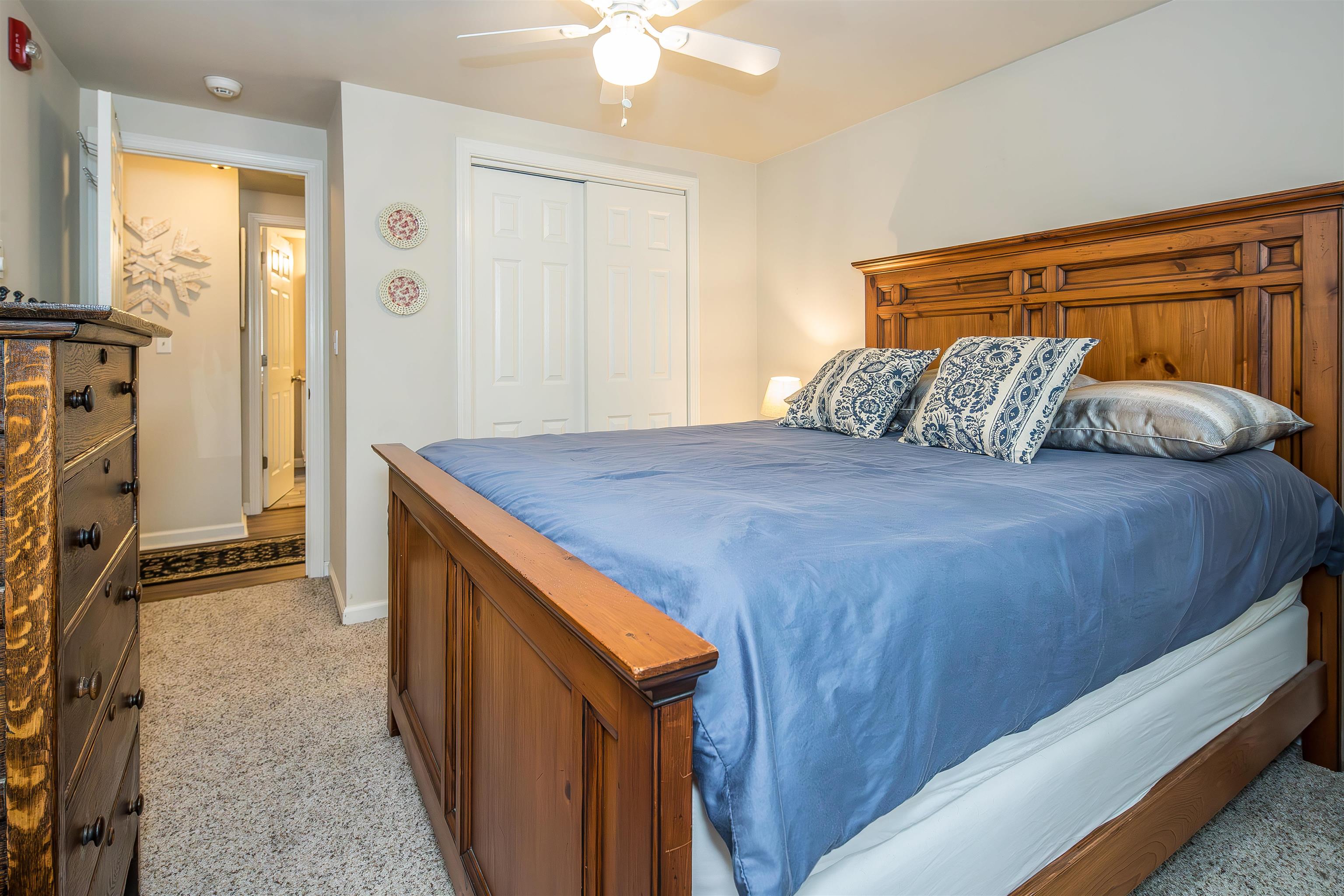 102 Spring Glen Property Photo 23