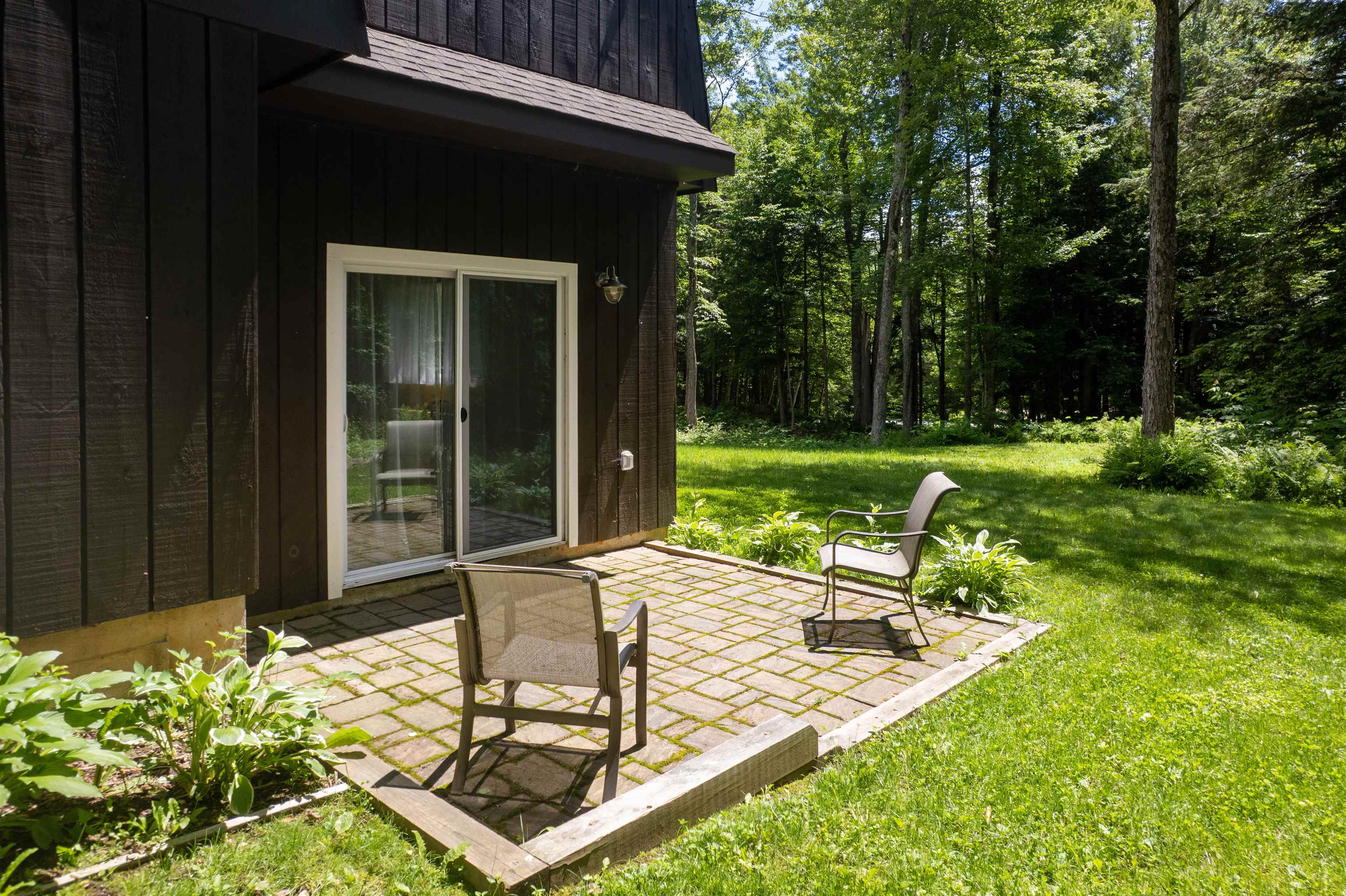 102 Spring Glen Property Photo 33