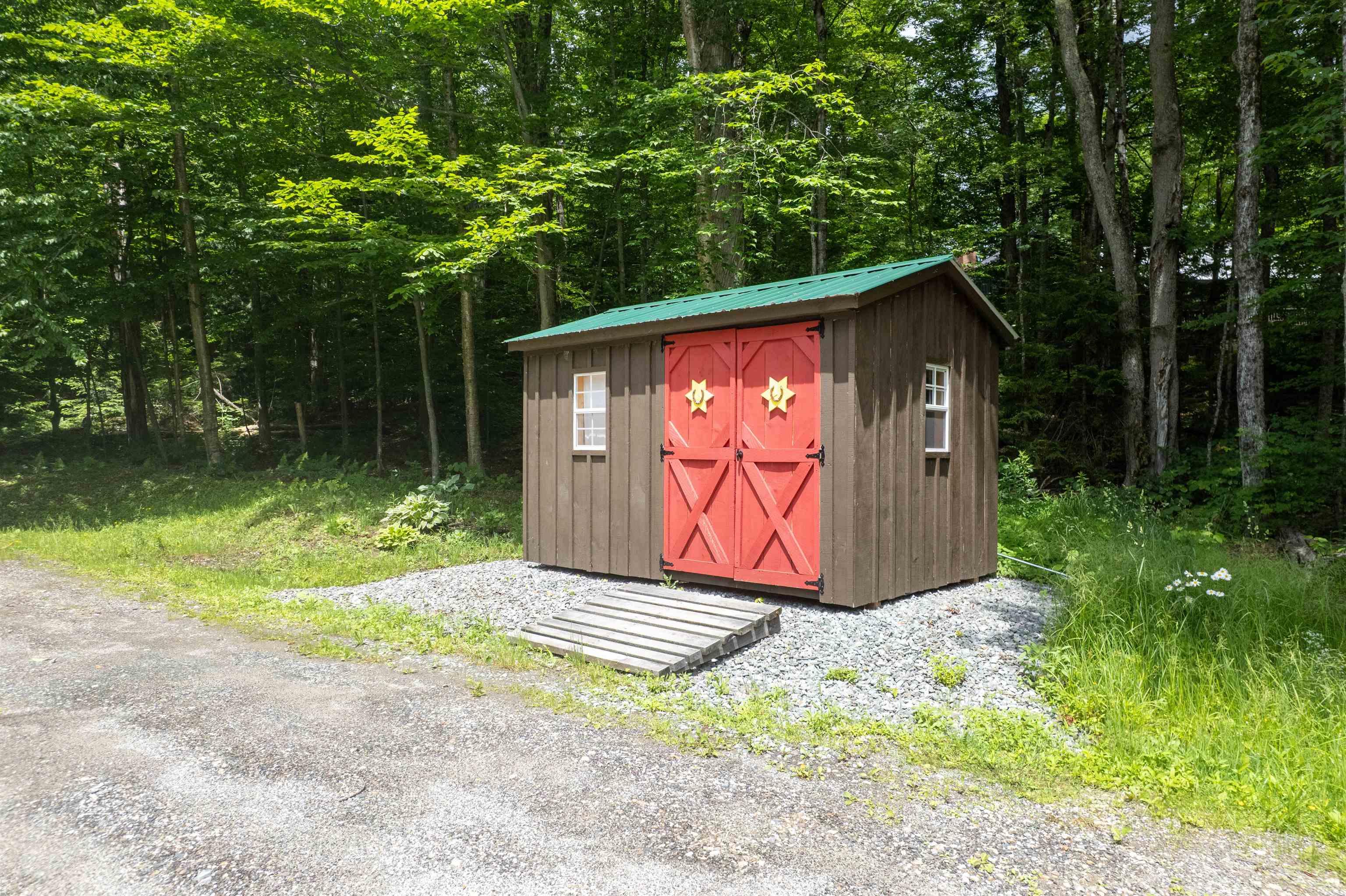 102 Spring Glen Property Photo 56