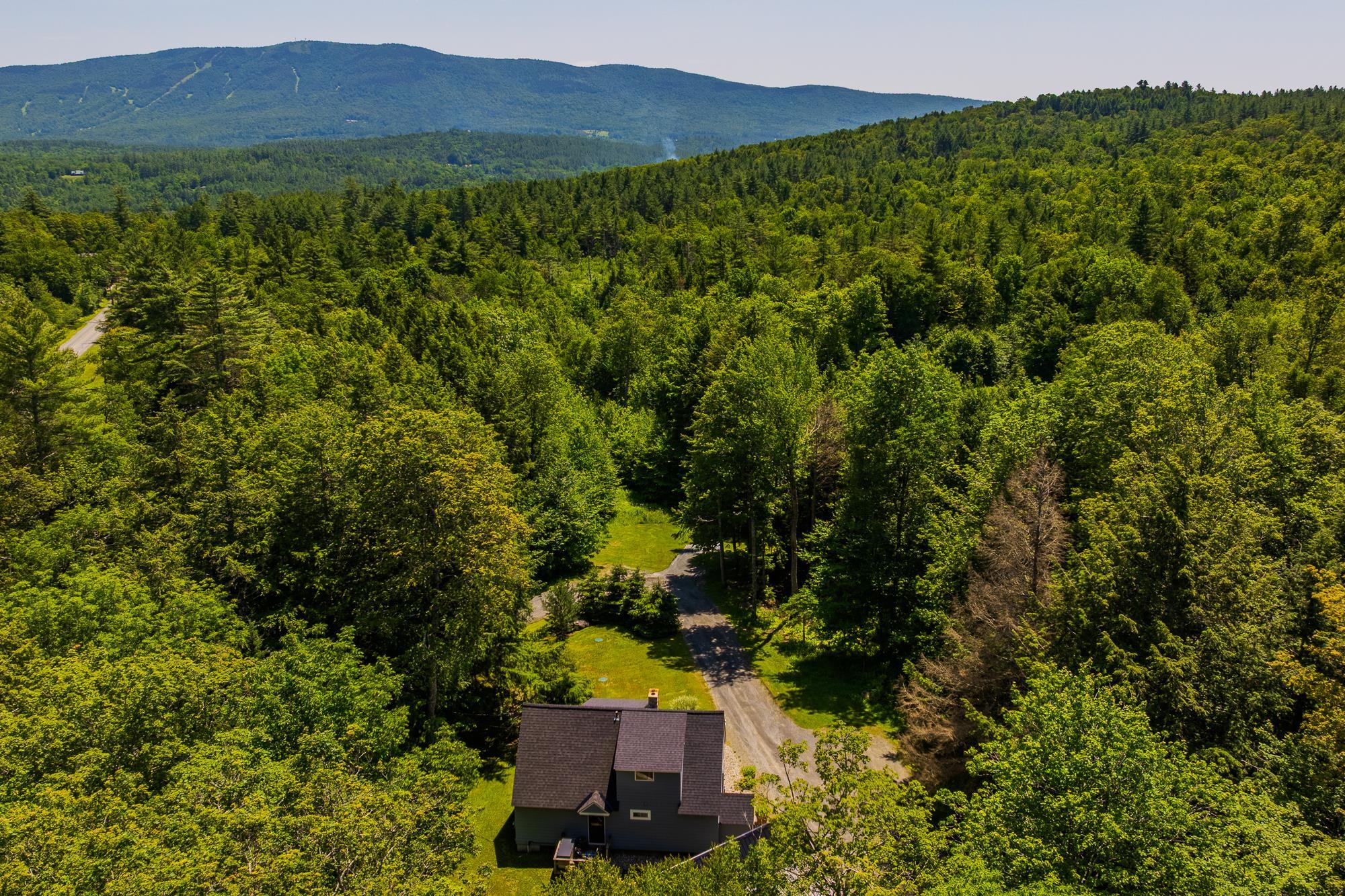 1886 Winhall Hollow Road Property Photo 6